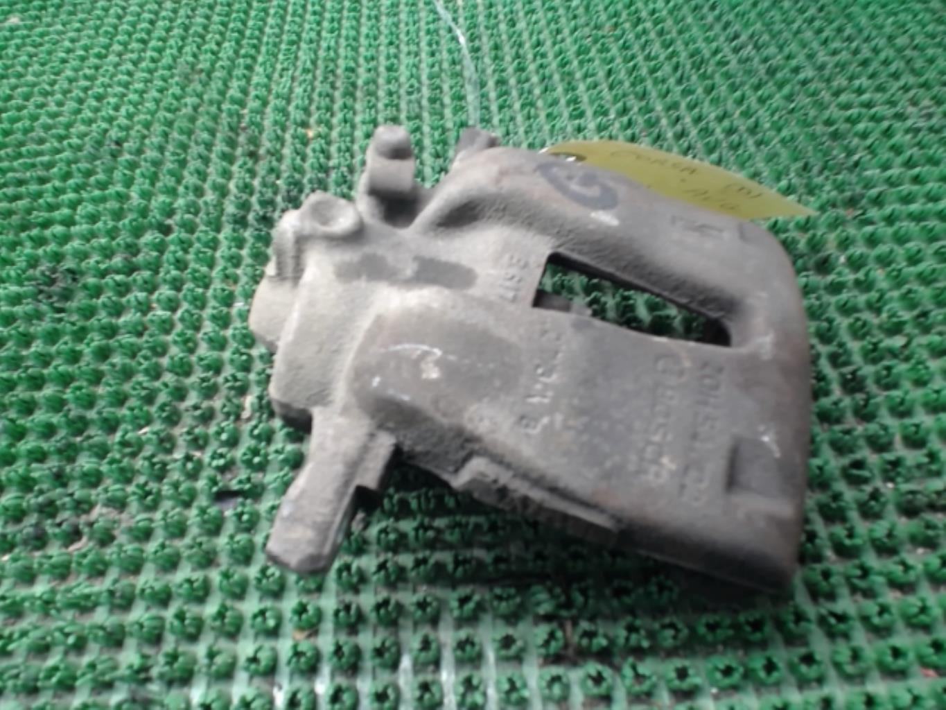 Etrier avant gauche (freinage) OPEL CORSA D PHASE 1 Essence - 1