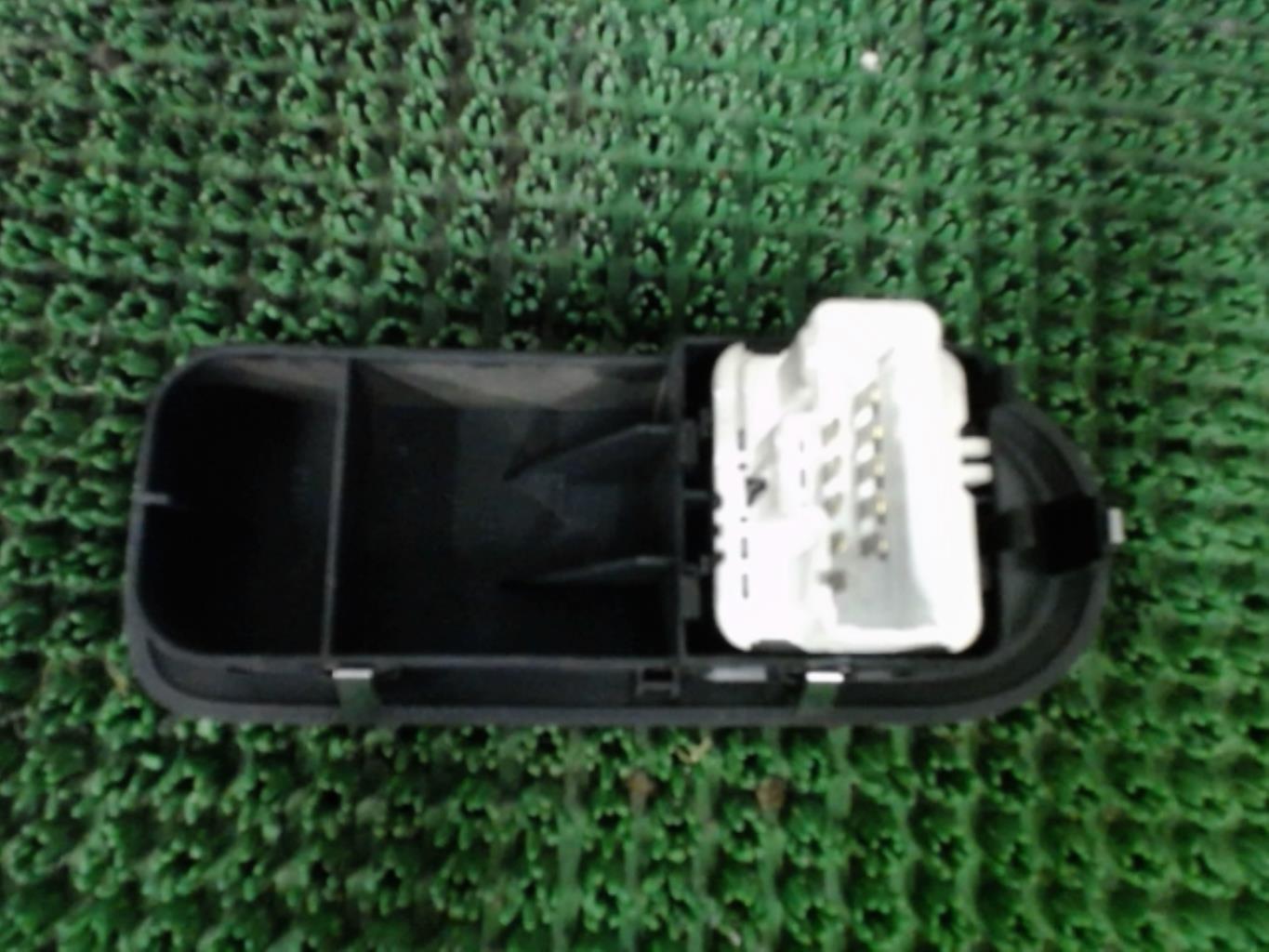 Interrupteur de leve vitre RENAULT CLIO 3 PHASE 1 Diesel - 1