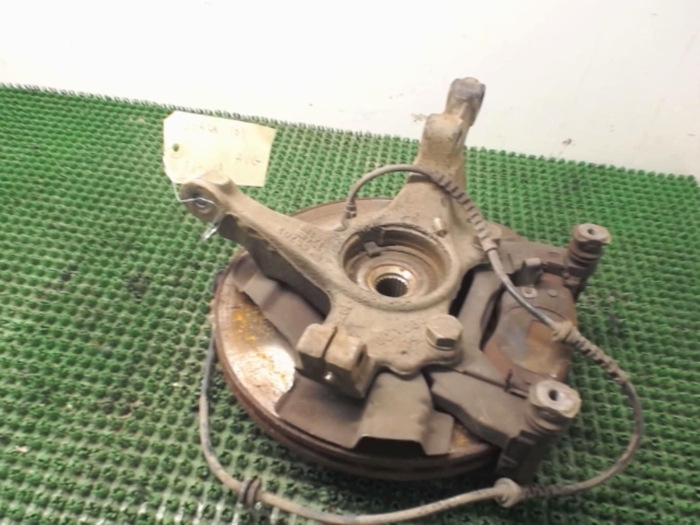 Moyeu avant gauche OPEL CORSA D PHASE 1 Essence - 1
