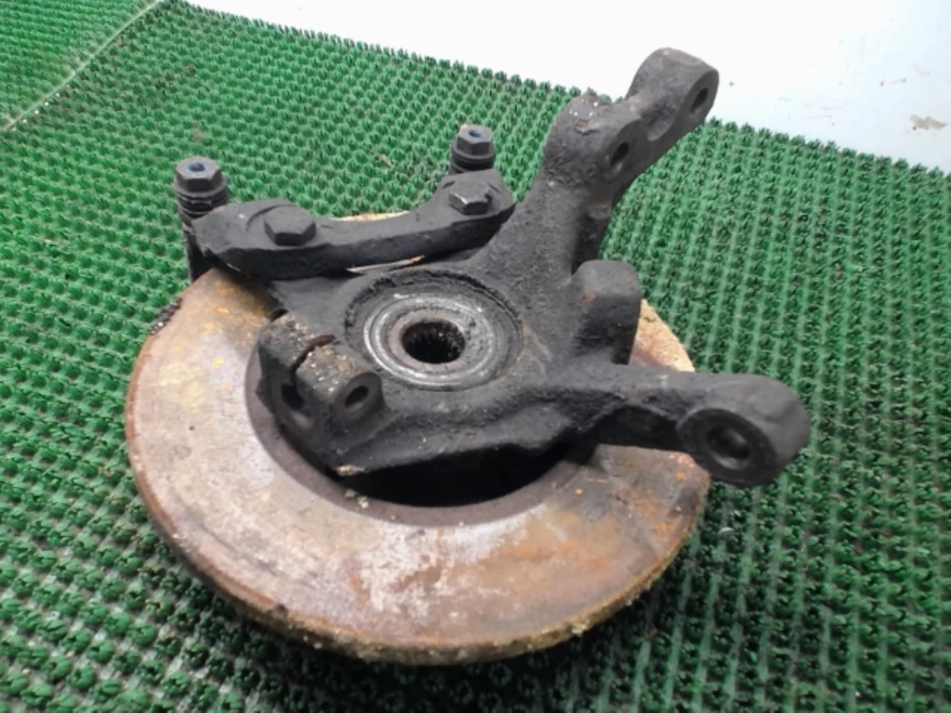 Pivot de moyeu avant droit RENAULT CLIO 2 PHASE 1 Essence - 1