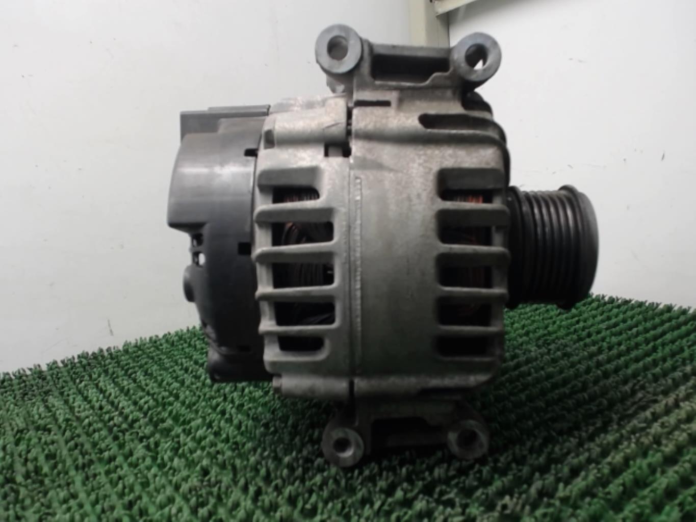 Alternateur AUDI Q3 1 PHASE 1 Essence - 1