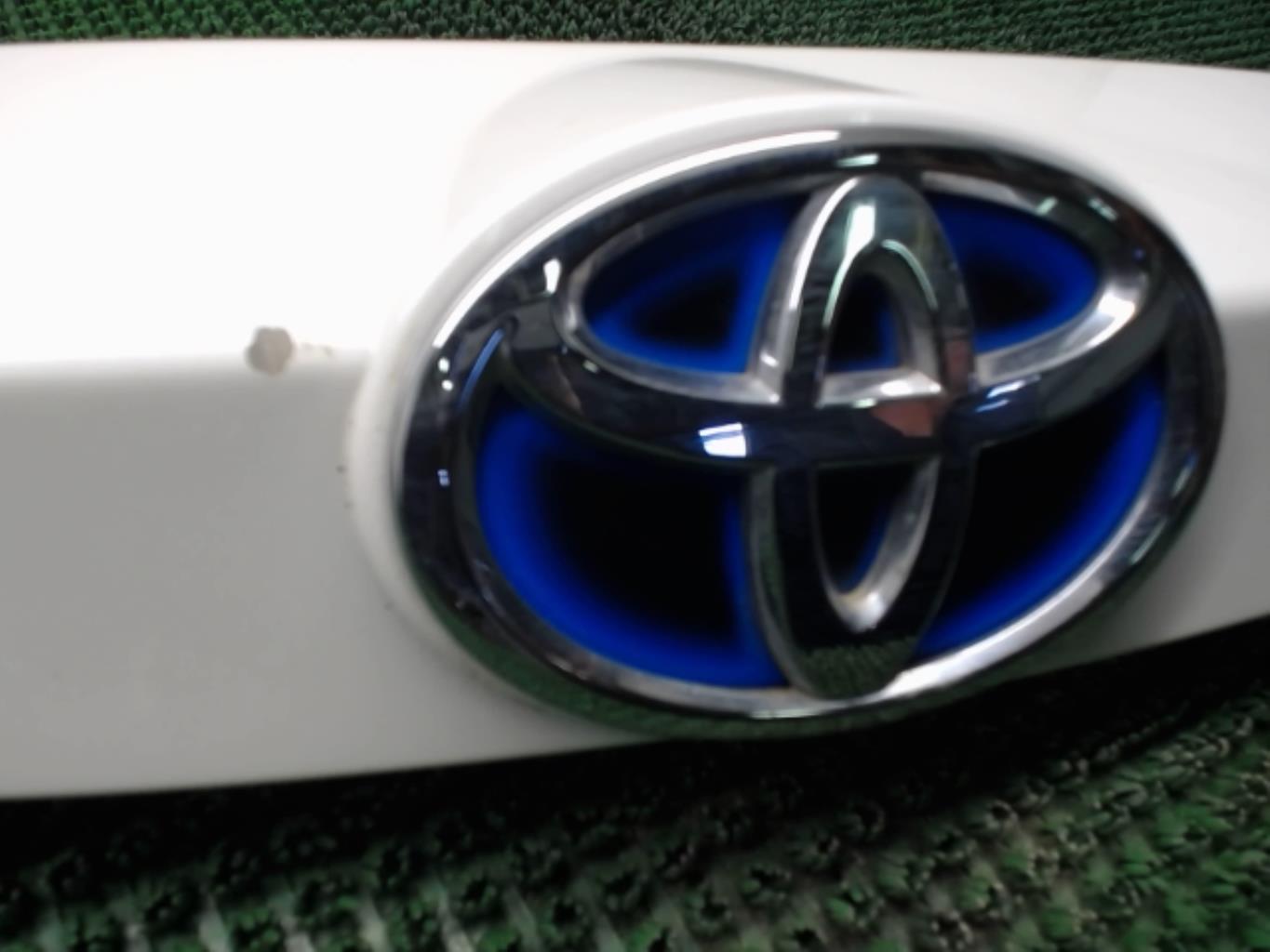 Baguette de coffre TOYOTA AURIS 2 PHASE 1 Essence/Hybride - 1