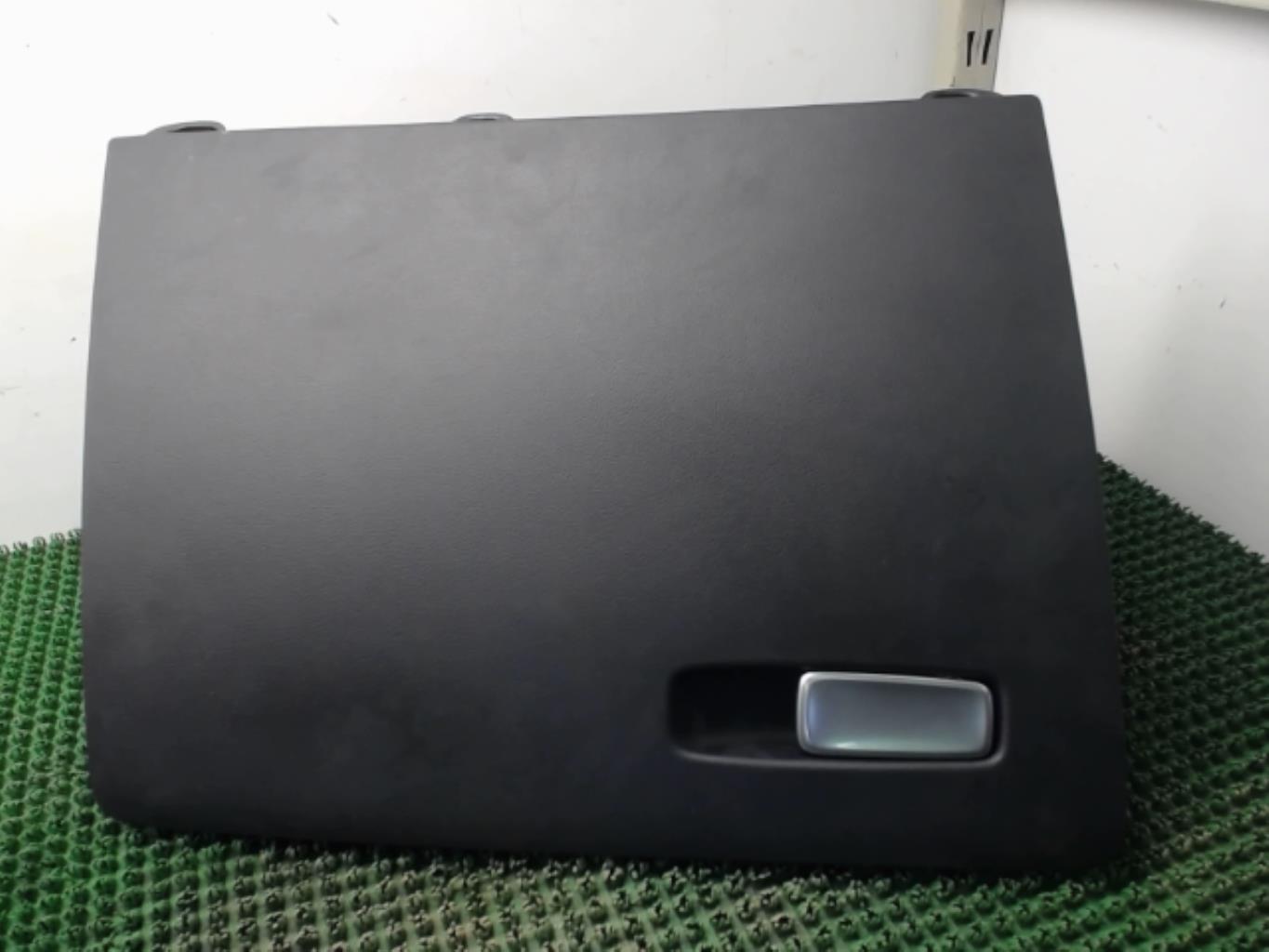 Boite a gants AUDI Q3 1 PHASE 1 Essence - 1