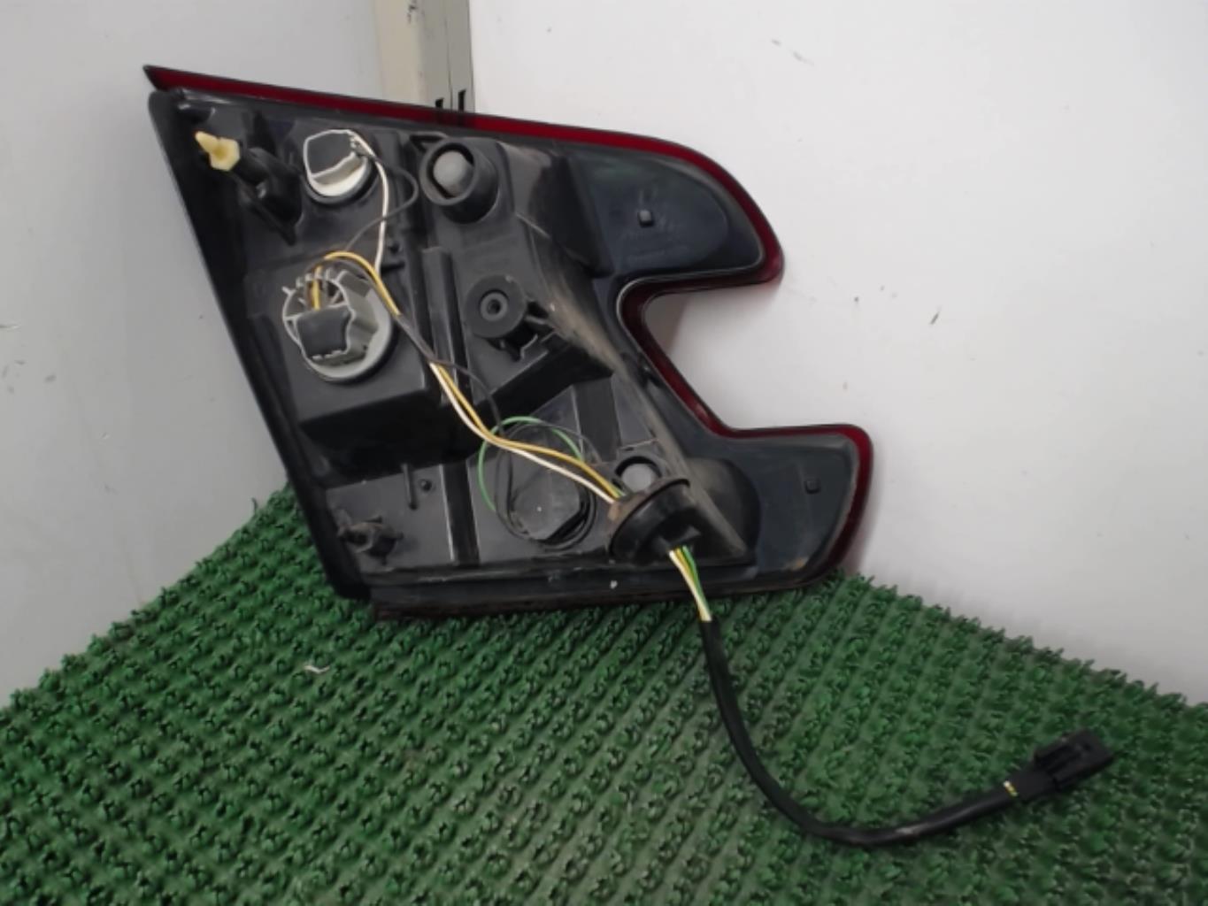 Feu arriere secondaire droit (feux) RENAULT MEGANE 3 PHASE 1 BREAK  - 1