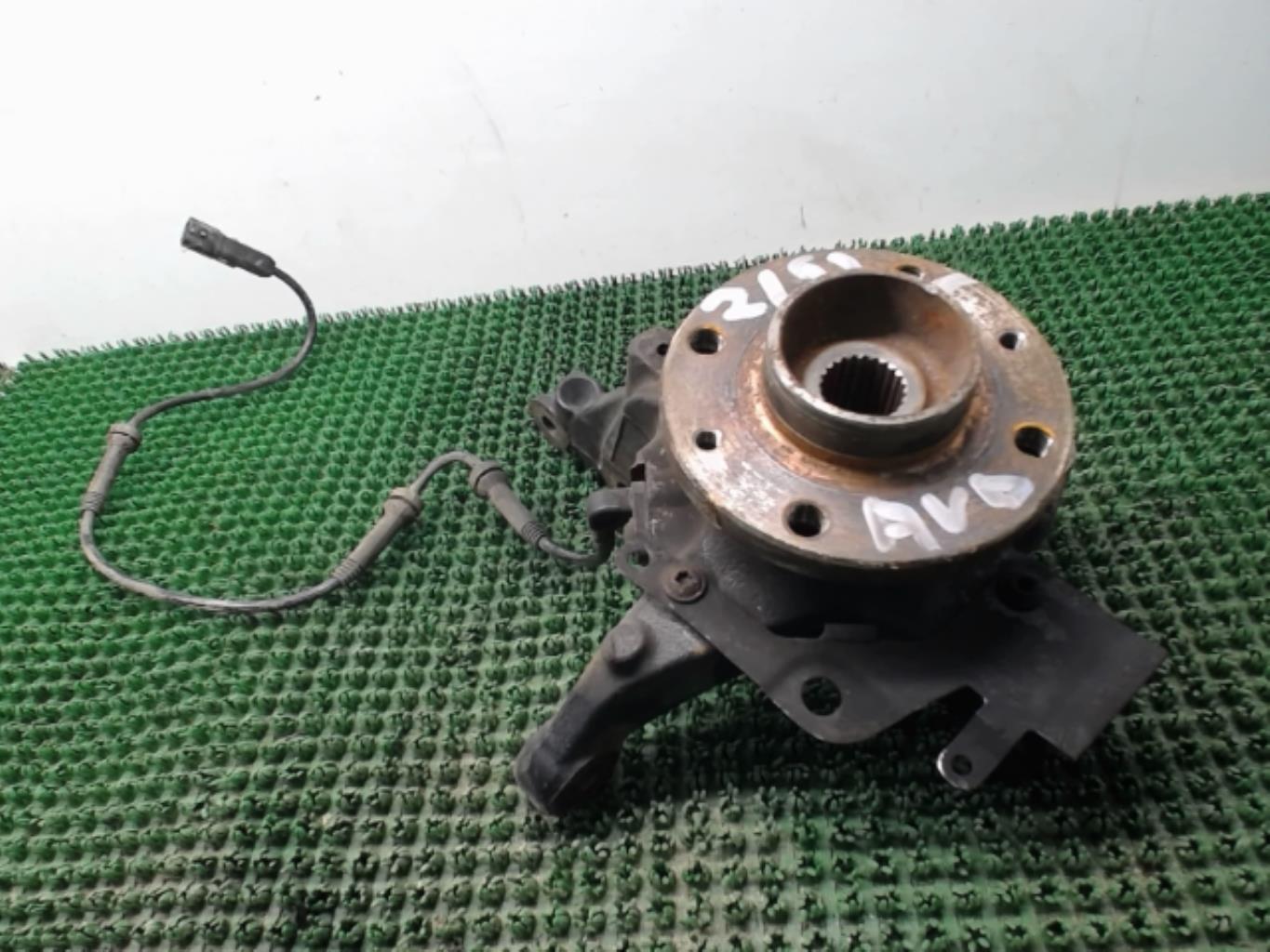Pivot de moyeu avant droit RENAULT CLIO 4 PHASE 1 BREAK  - 1