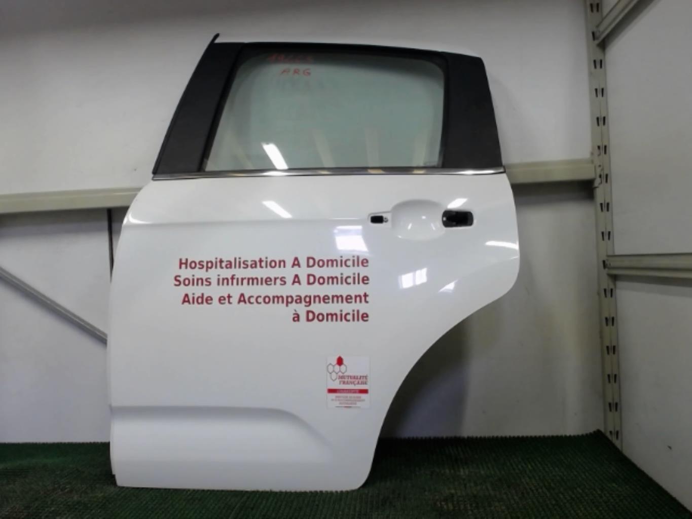 Vitre arriere gauche CITROEN C3 2 PHASE 2 Diesel - 1