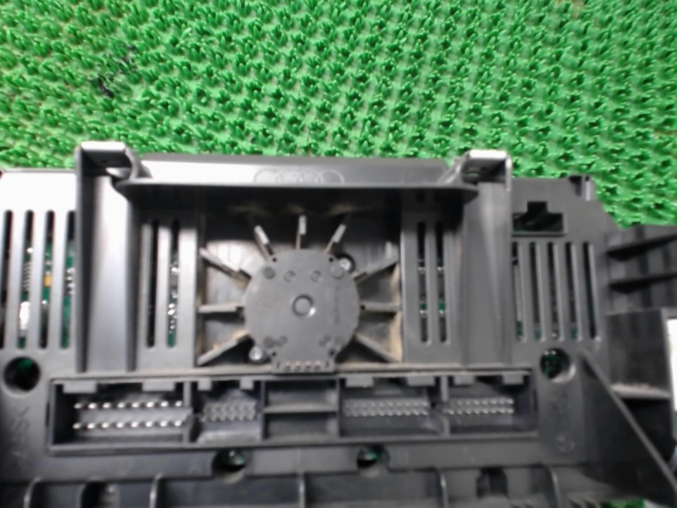 Commande chauffage AUDI A3 2 SPORTBACK PHASE 2 Diesel - 1