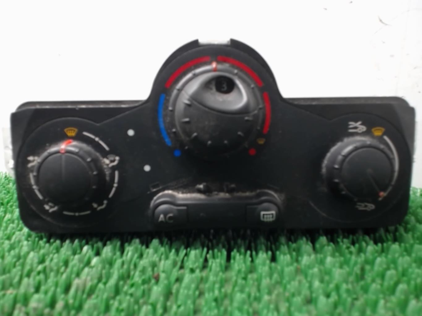 Commande chauffage RENAULT CLIO 3 PHASE 2 Diesel - 1