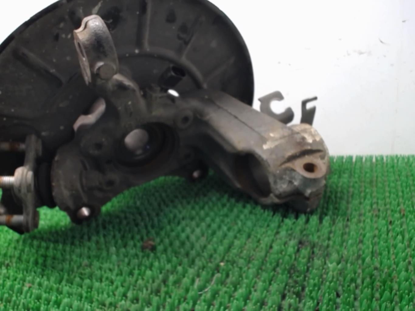 Moyeu avant gauche AUDI A3 2 SPORTBACK PHASE 1 Diesel - 1