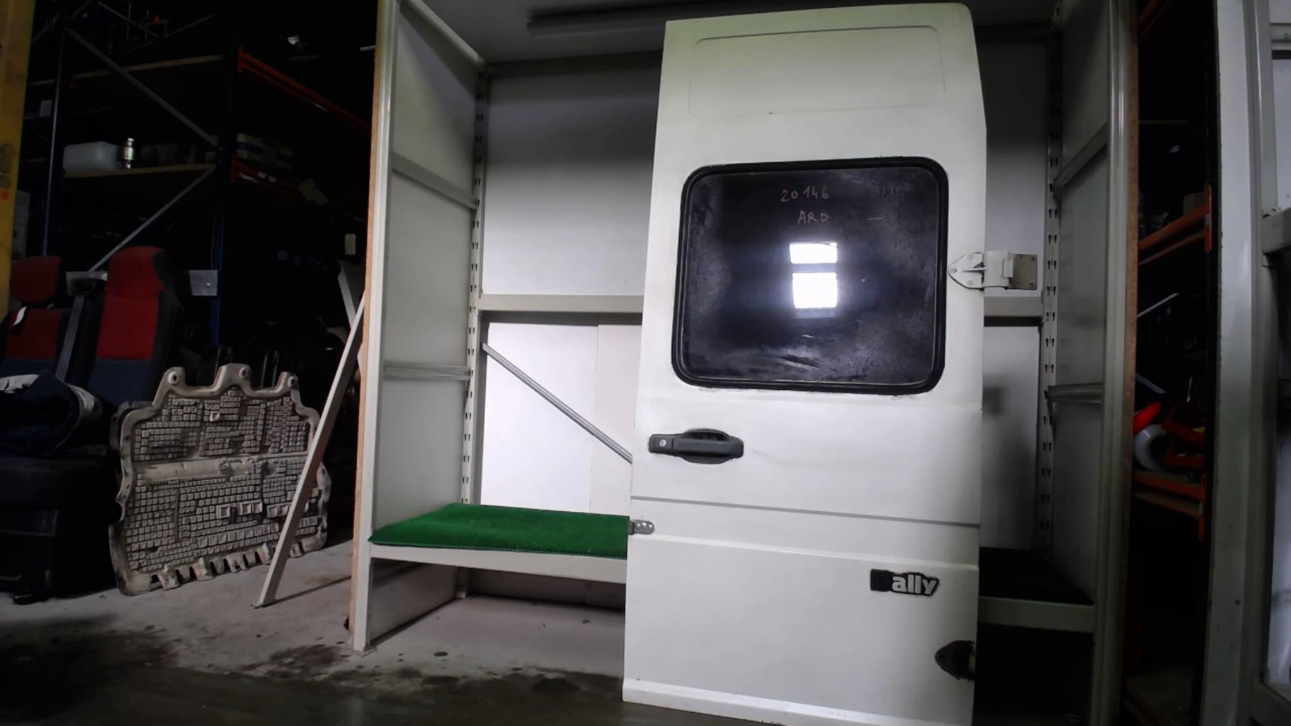 Porte de coffre droit IVECO DAILY 2 PHASE 1 Diesel - 1