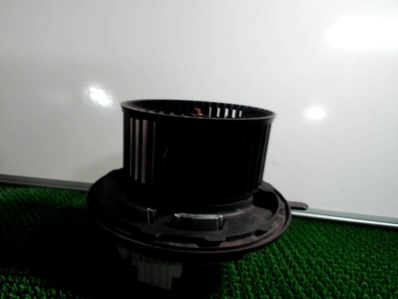 Pulseur d'air BMW SERIE 1 E87 PHASE 2 Diesel - 1