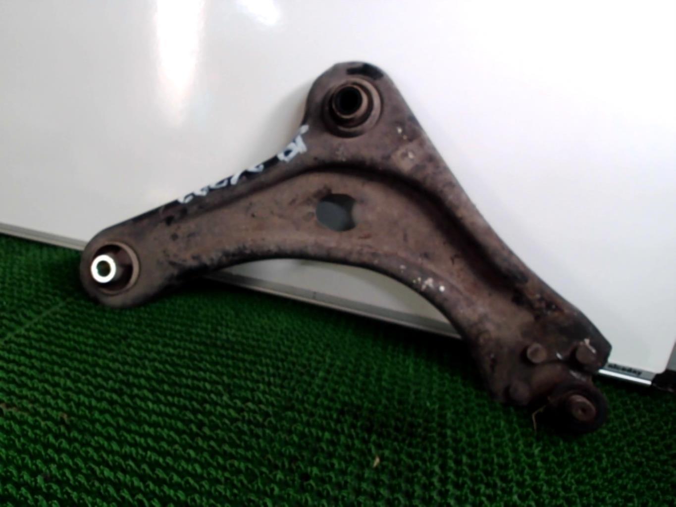 Triangle avant droit PEUGEOT 208 1 PHASE 2 Diesel - 1