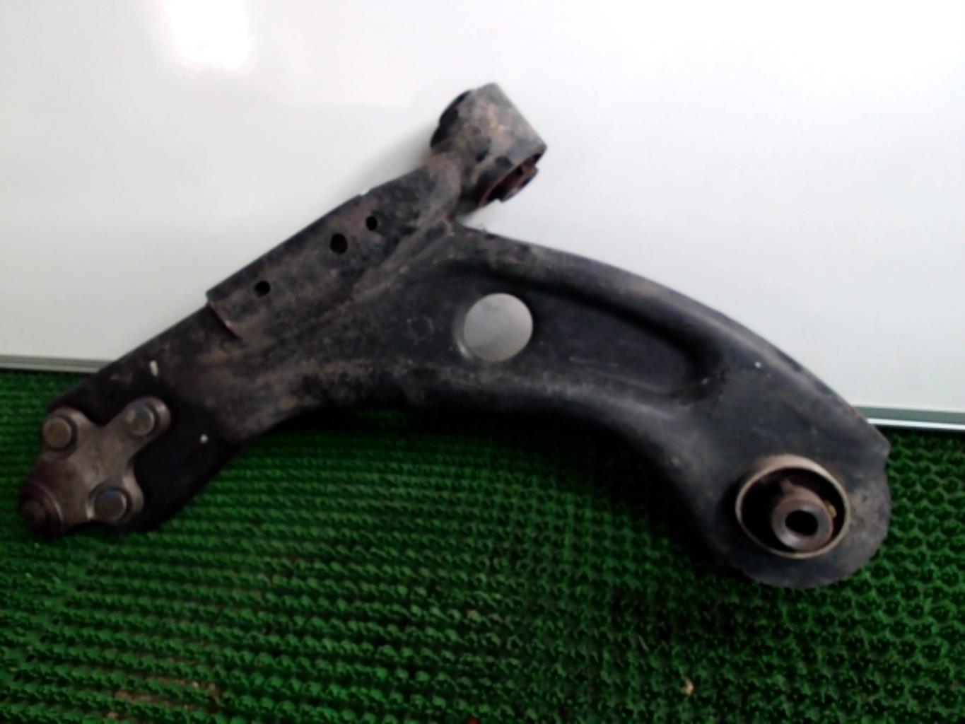Triangle avant droit PEUGEOT 308 2 PHASE 2 Diesel - 1