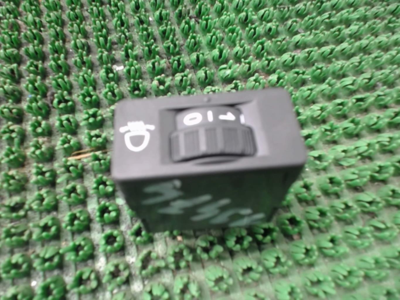 Commande de reglage hauteur de phare CITROEN C3 PICASSO PHASE 2 Diesel - 1