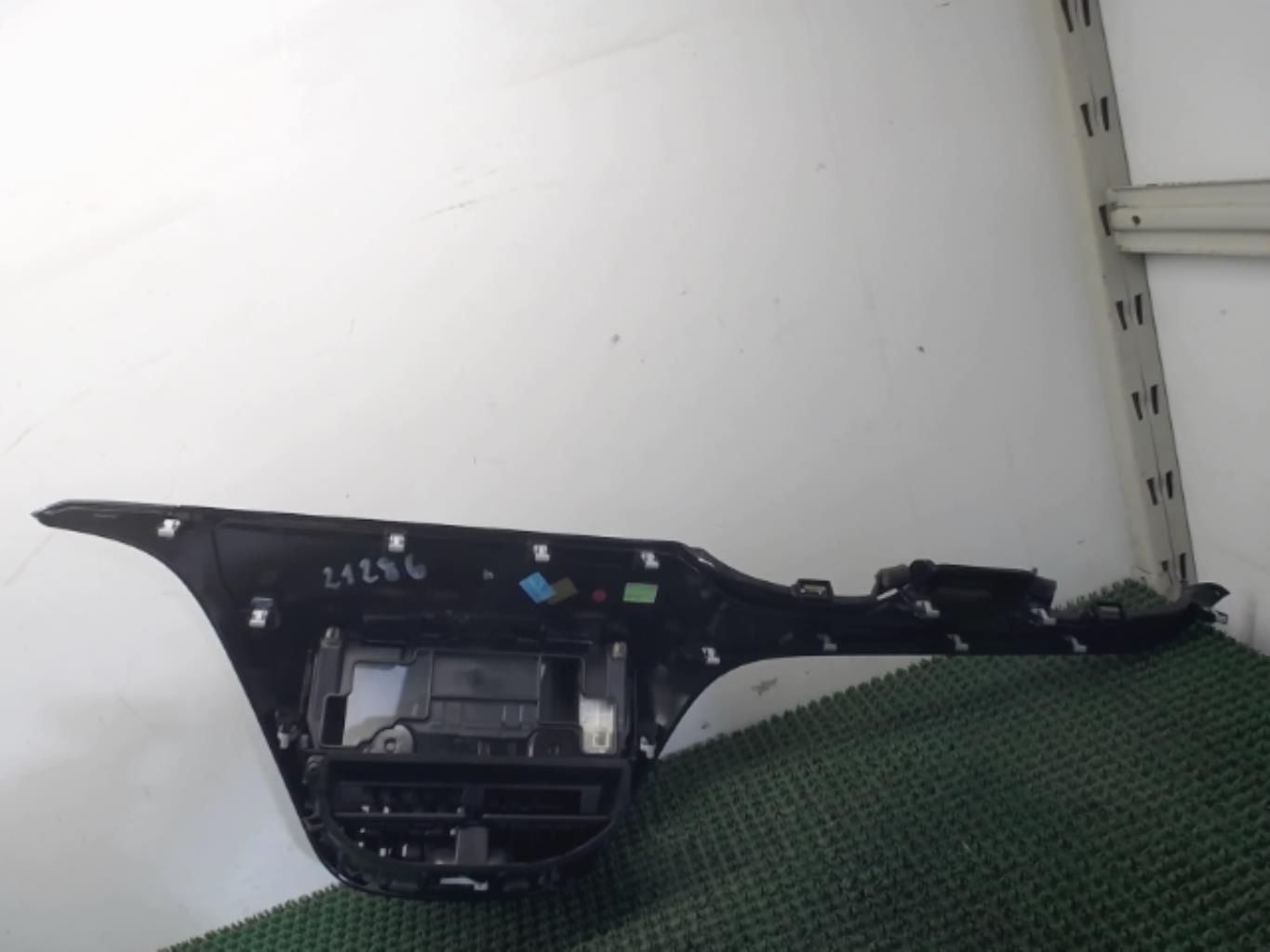 Console central (interieur plastique) PEUGEOT 208 1 PHASE 1 Diesel - 1