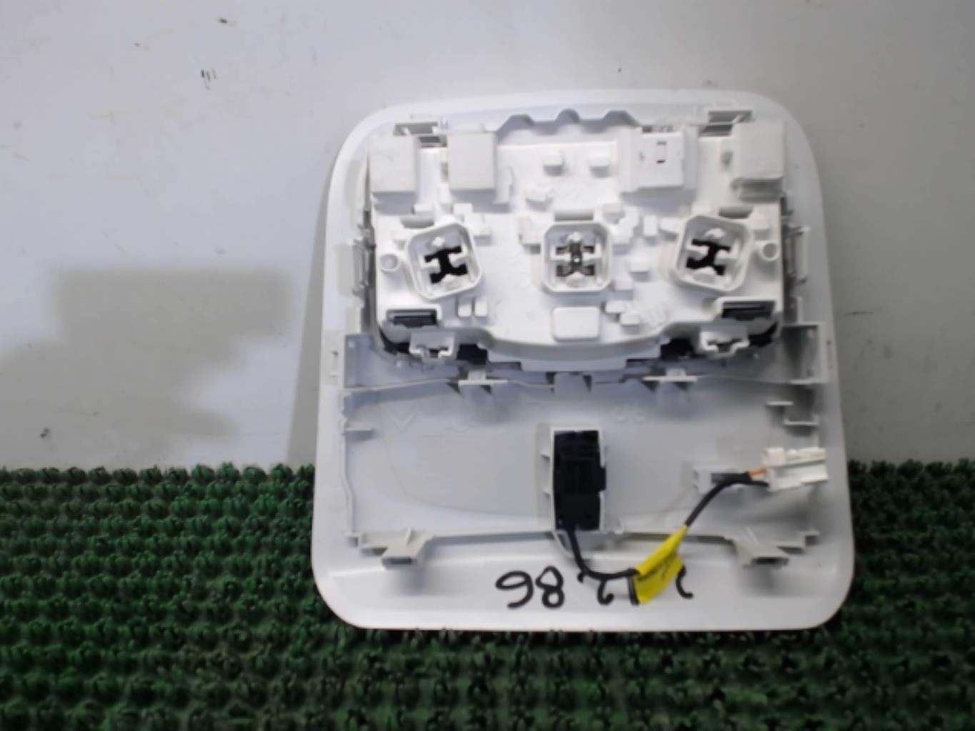 Eclairage de plafonnier PEUGEOT 208 1 PHASE 1 Diesel - 1