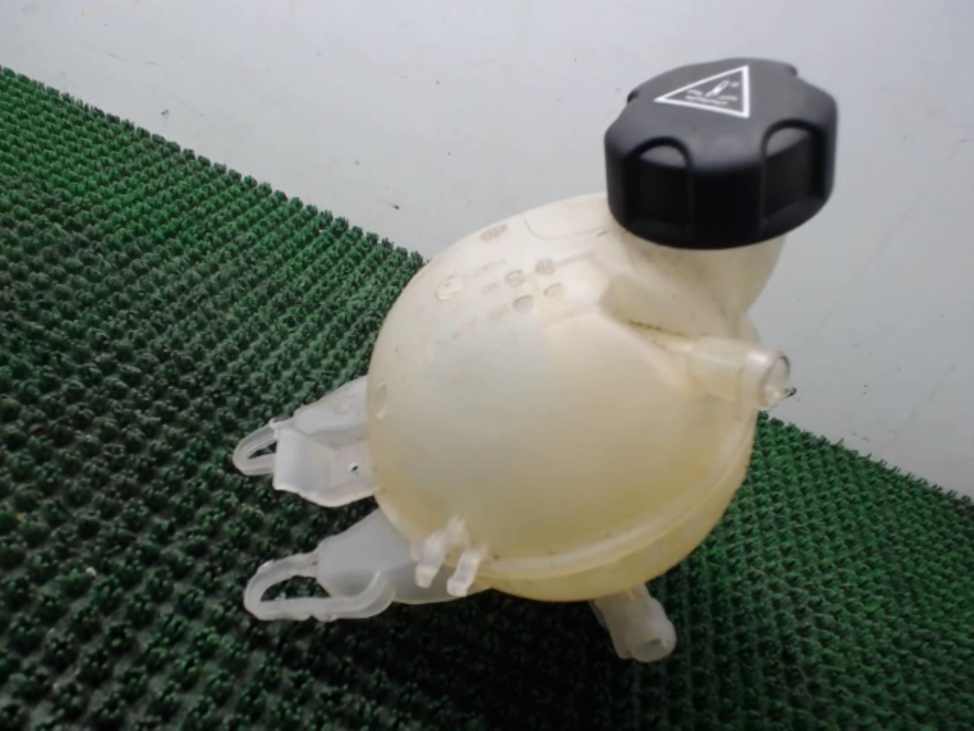 Vase d'expansion CITROEN C3 2 PHASE 1 Diesel - 1