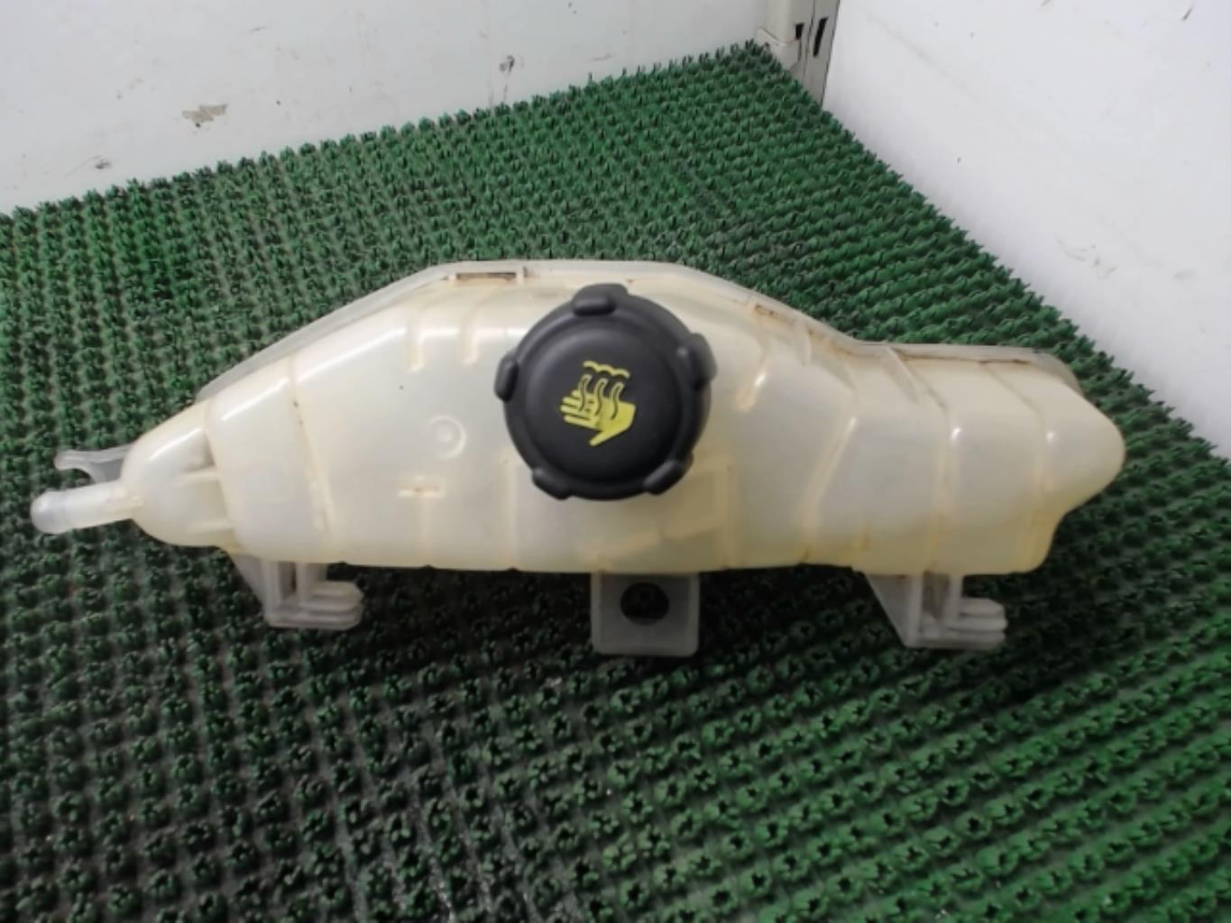 Vase d'expansion RENAULT CLIO 3 PHASE 2 Diesel - 1