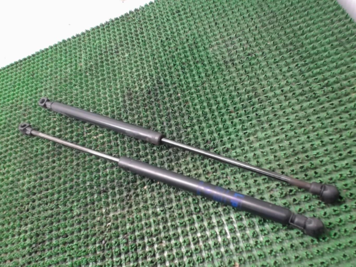 Verin de coffre RENAULT CLIO 1 PHASE 1 Essence - 1