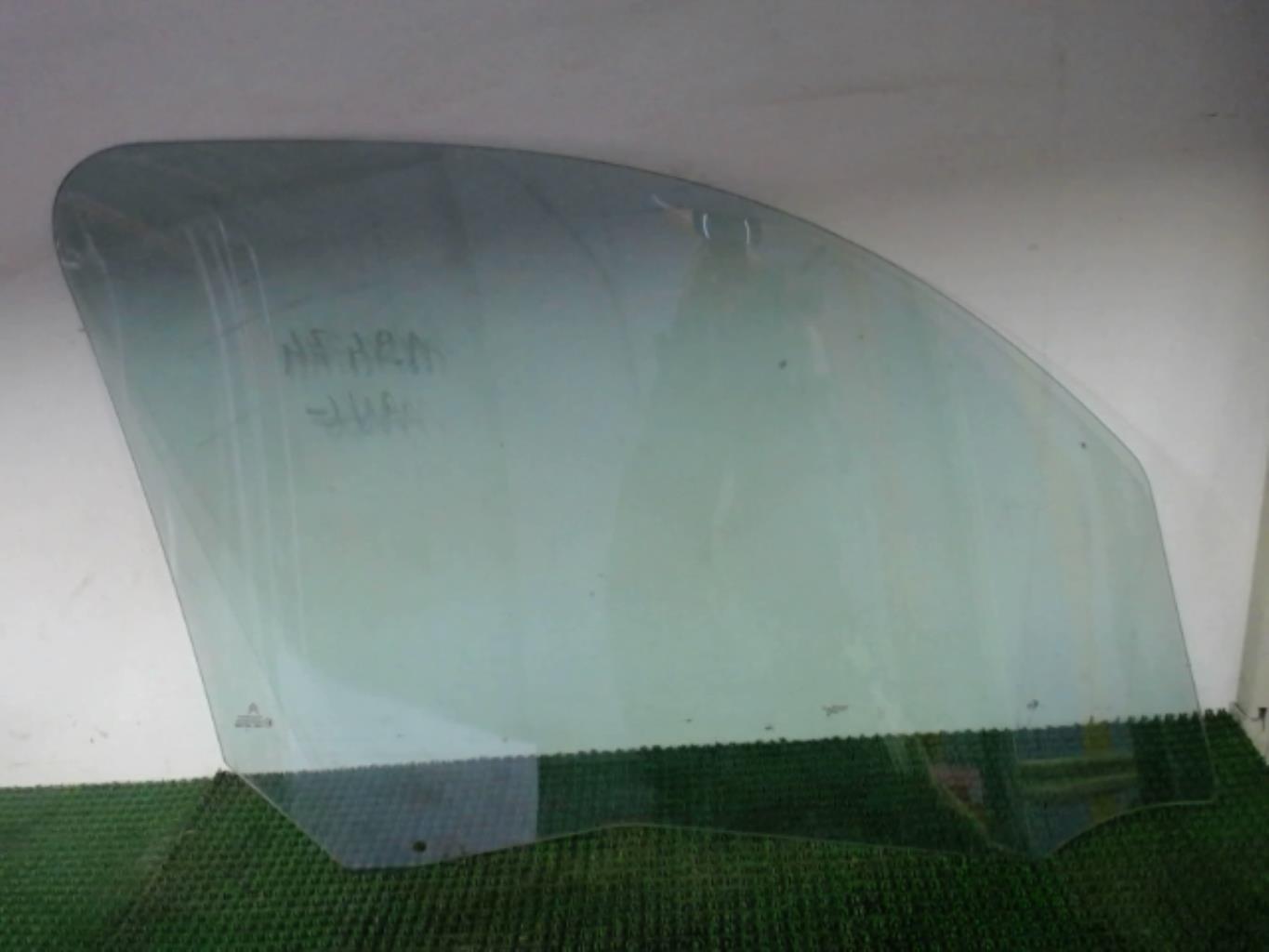 Vitre avant gauche CITROEN C3 PICASSO PHASE 2 Diesel - 1