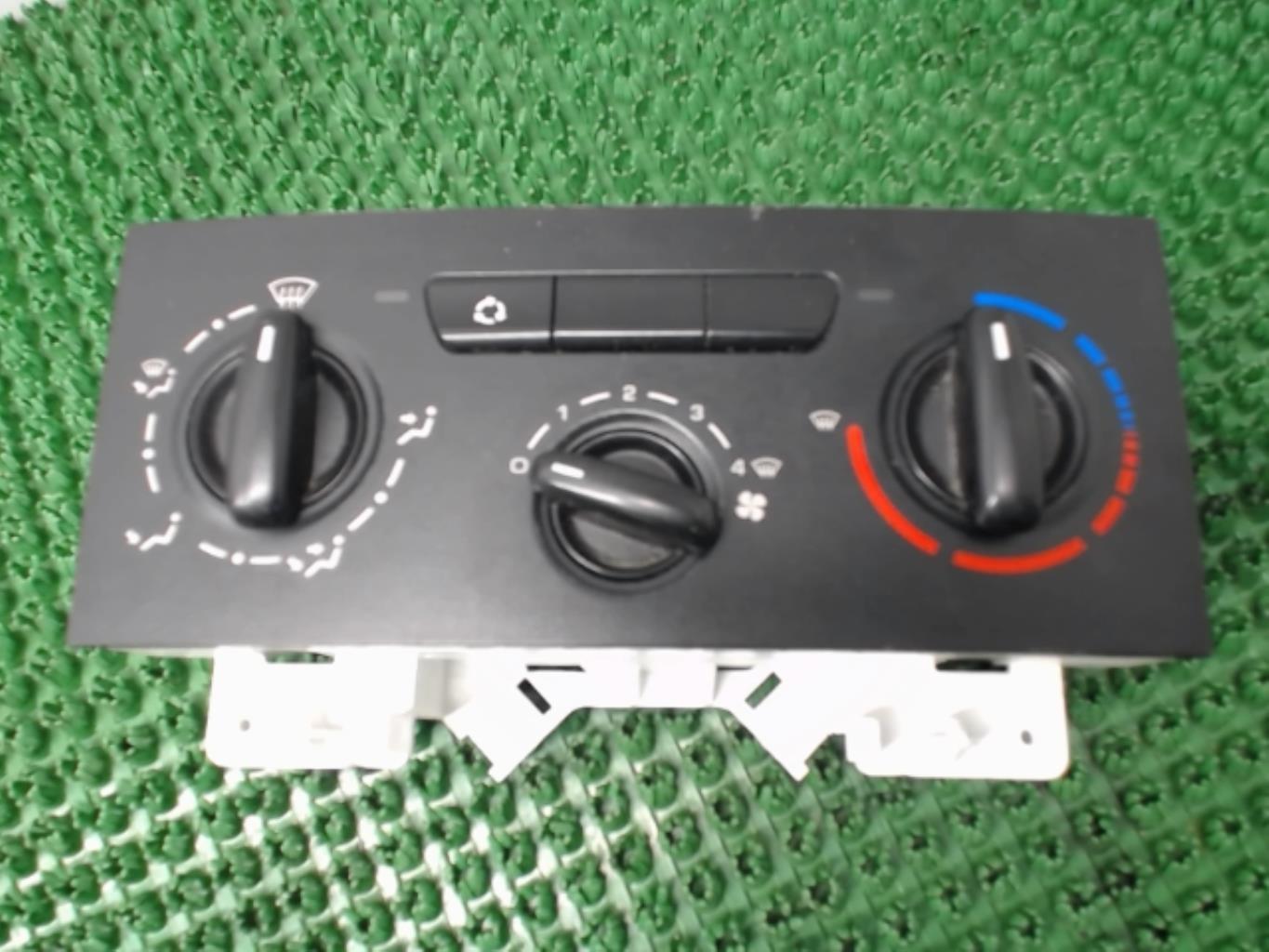 Commande chauffage PEUGEOT EXPERT 2 Diesel - 1