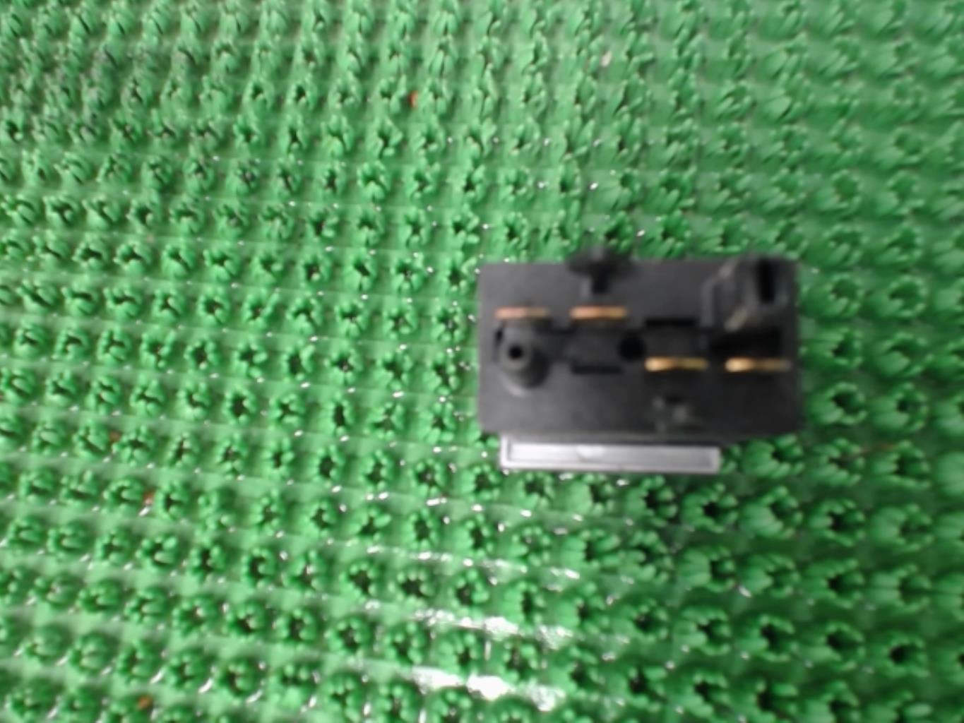 Commande degivrage lunette arriere SEAT TOLEDO 2 Diesel - 1