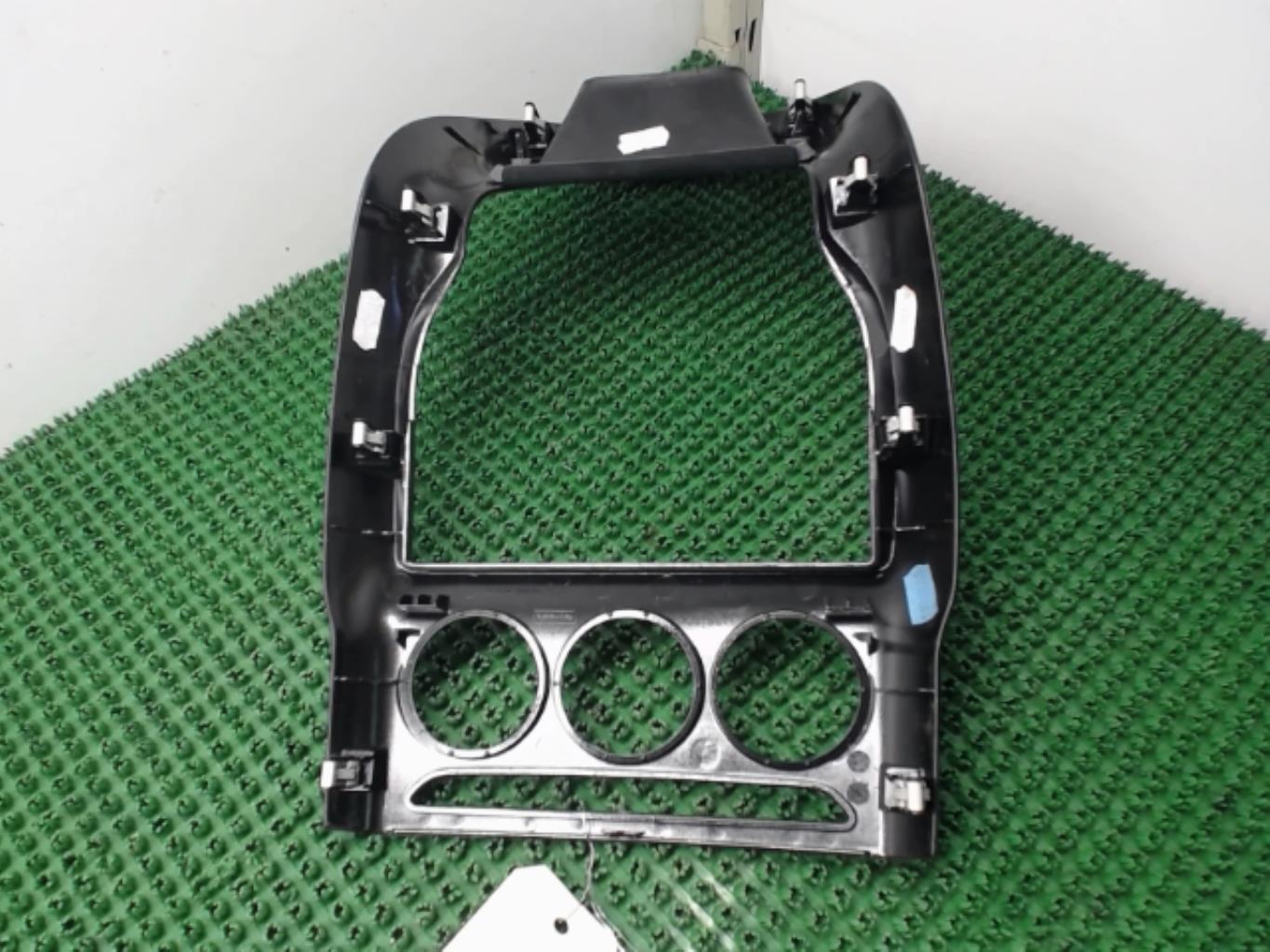 Console central (interieur plastique) CITROEN C3 2 PHASE 2 Essence - 1