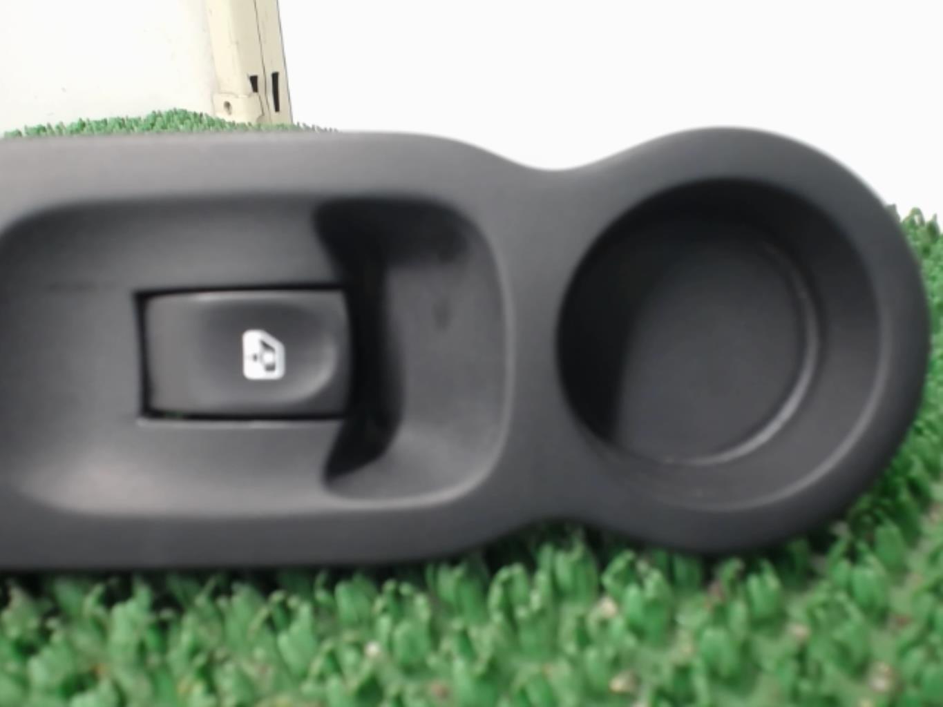 Interrupteur de leve vitre avant droit RENAULT MODUS PHASE 2 Essence - 1