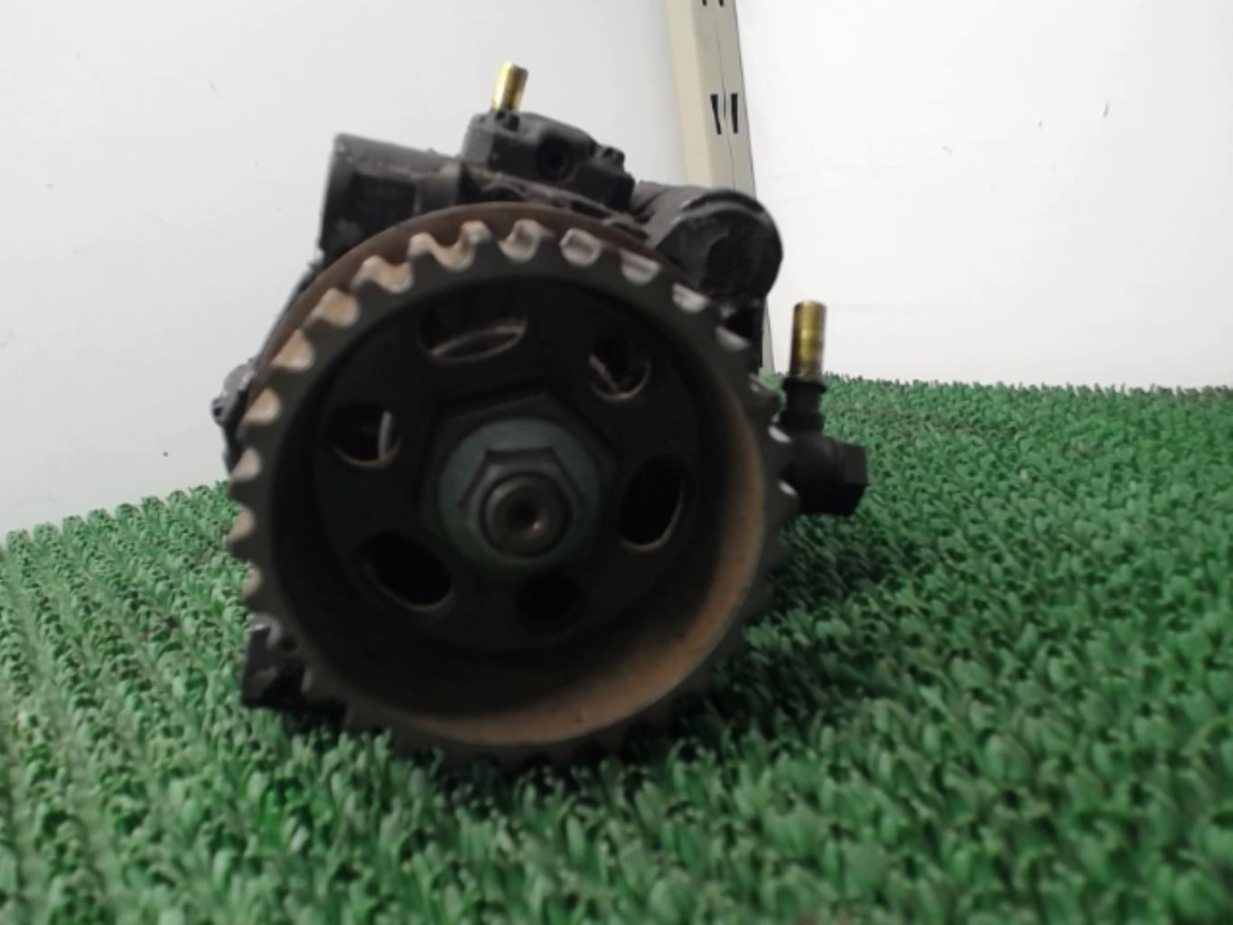 Pompe à injection RENAULT MEGANE 2 PHASE 2 Diesel - 1