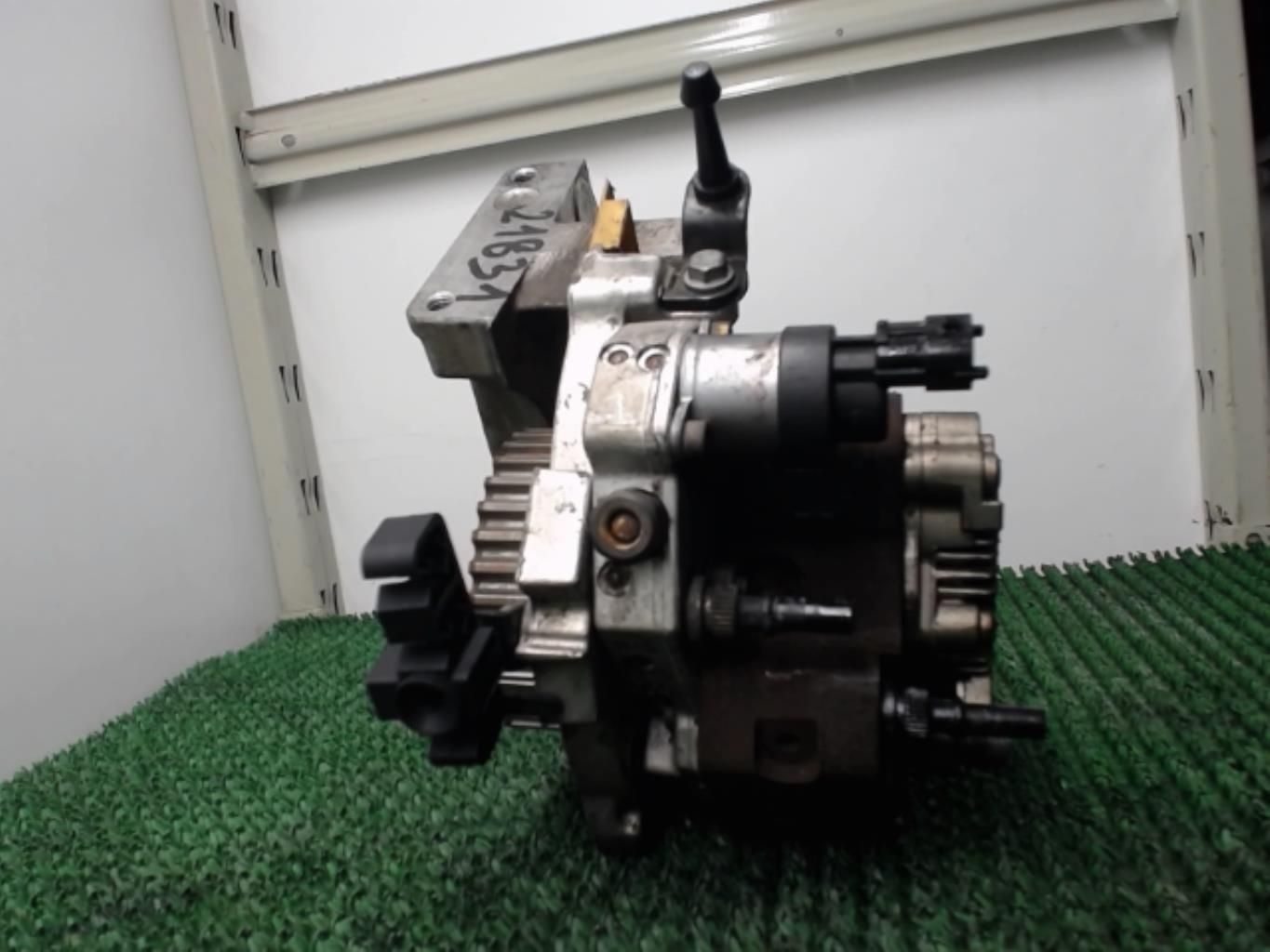 Pompe à injection RENAULT SCENIC 2 PHASE 1 Diesel - 1
