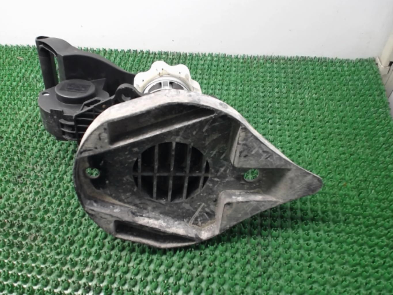Treuil de roue de secours RENAULT CLIO 4 PHASE 2 Diesel - 1