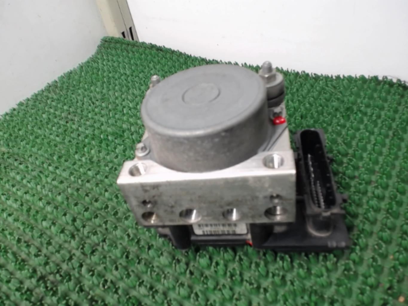 Bloc ABS (freins anti-blocage) RENAULT CLIO 3 PHASE 2 Diesel - 1