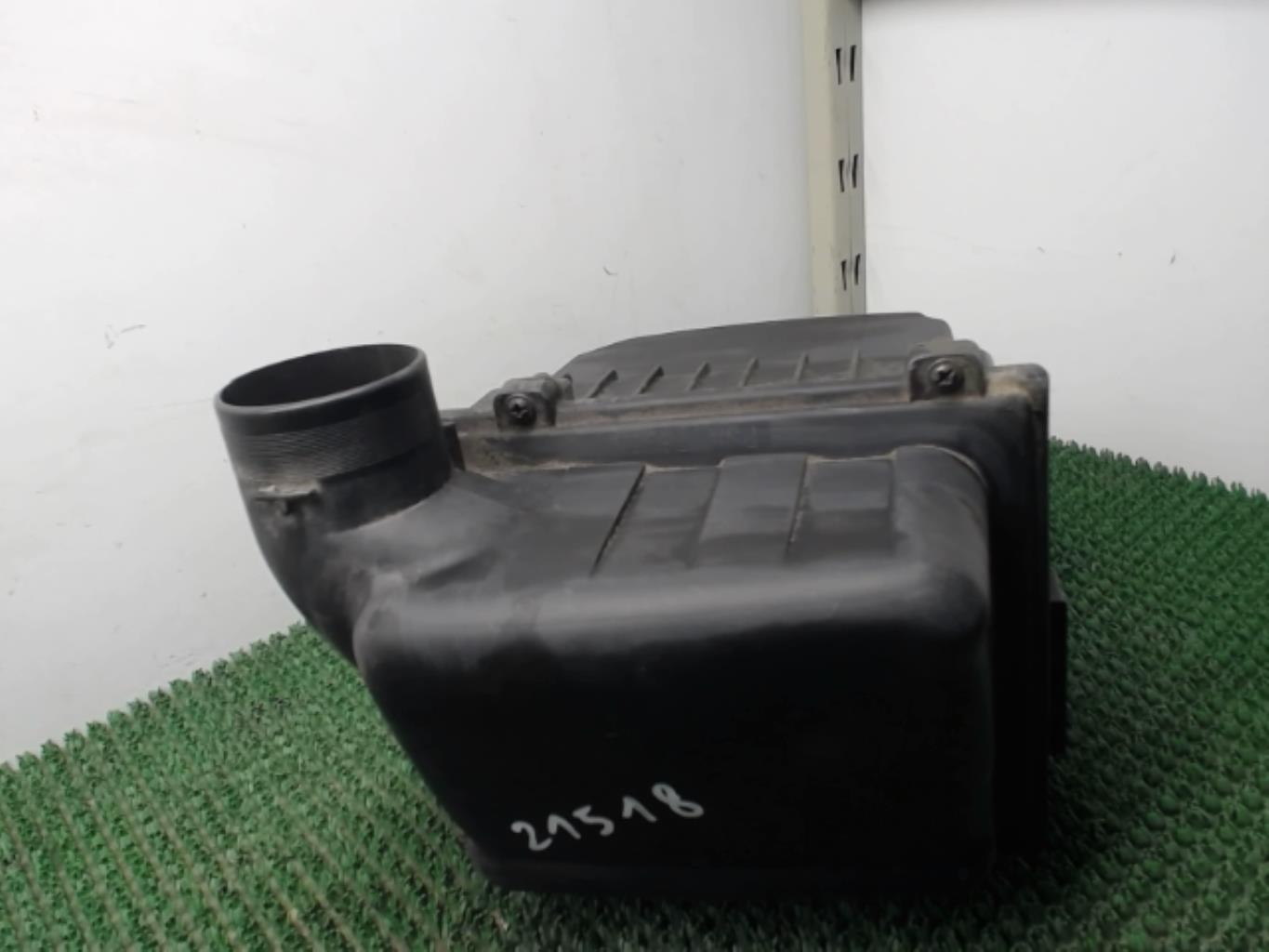 Boite a air PEUGEOT 206 PHASE 1 BREAK Essence - 1