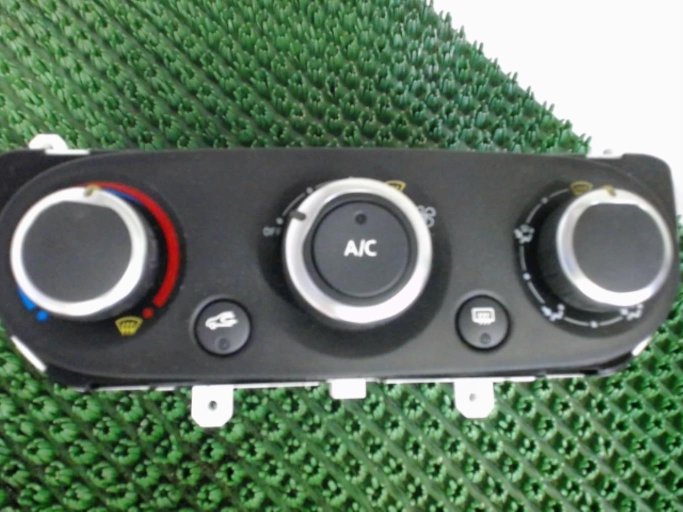 Commande chauffage RENAULT CLIO 4 PHASE 2 Diesel - 1