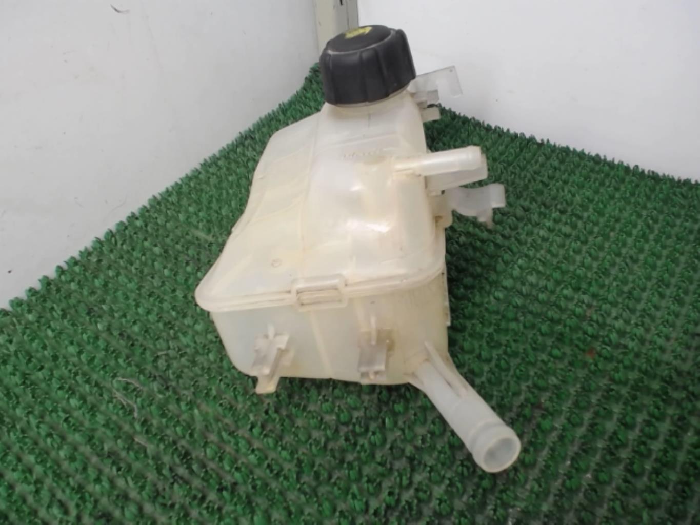 Vase d'expansion RENAULT MEGANE 3 PHASE 1 Diesel - 1