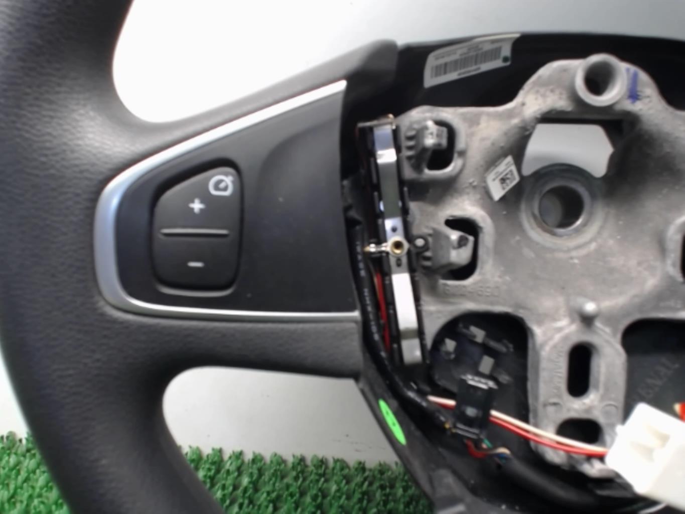 Volant RENAULT CLIO 4 PHASE 2 Diesel - 1