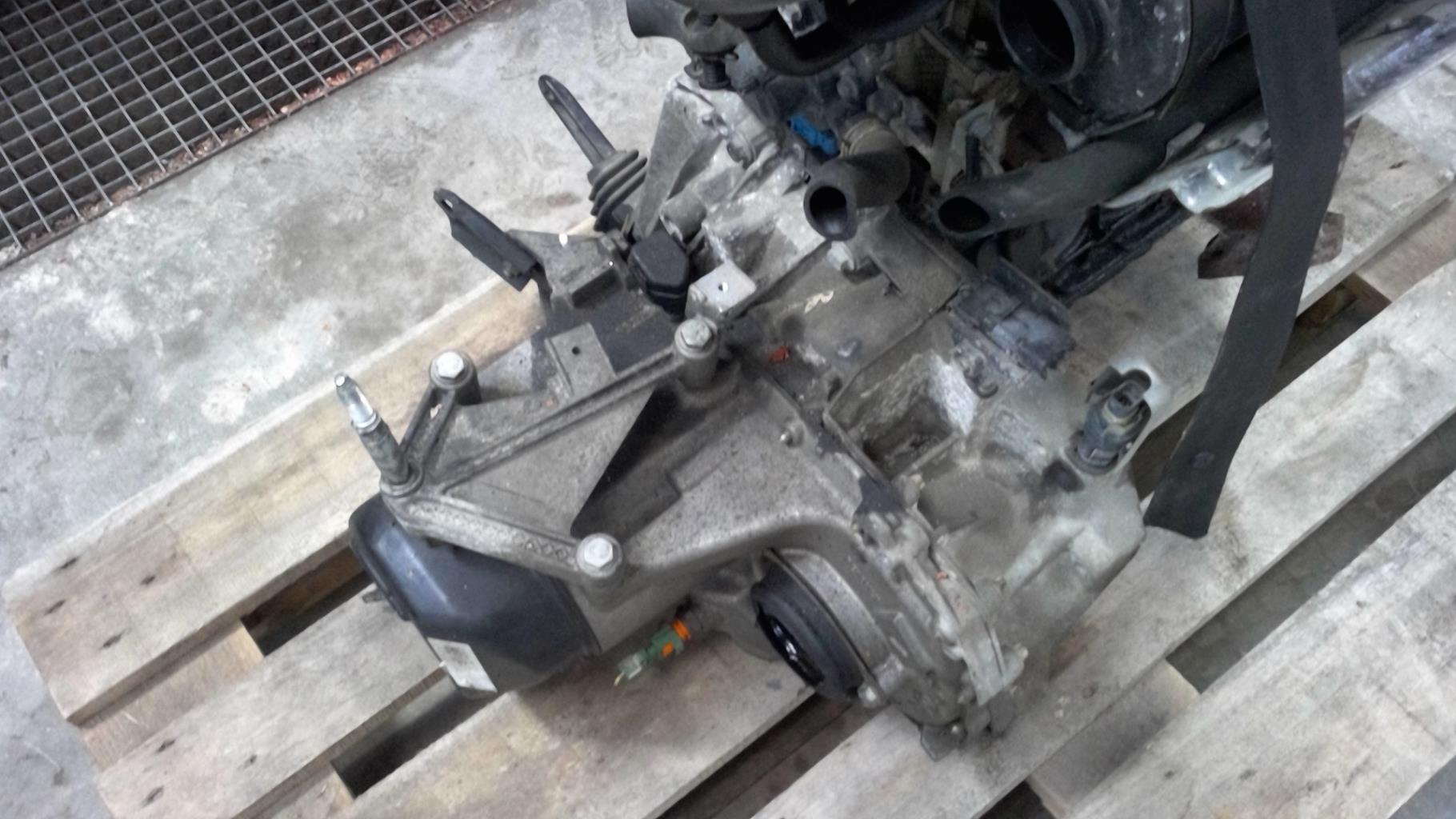 Boite de vitesses RENAULT CLIO 2 PHASE 1 Essence - 1