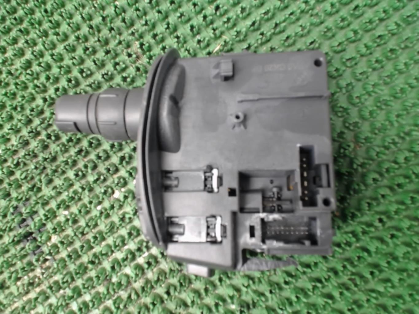 Commodo d'essuie glaces RENAULT CLIO 3 PHASE 2 Diesel - 1