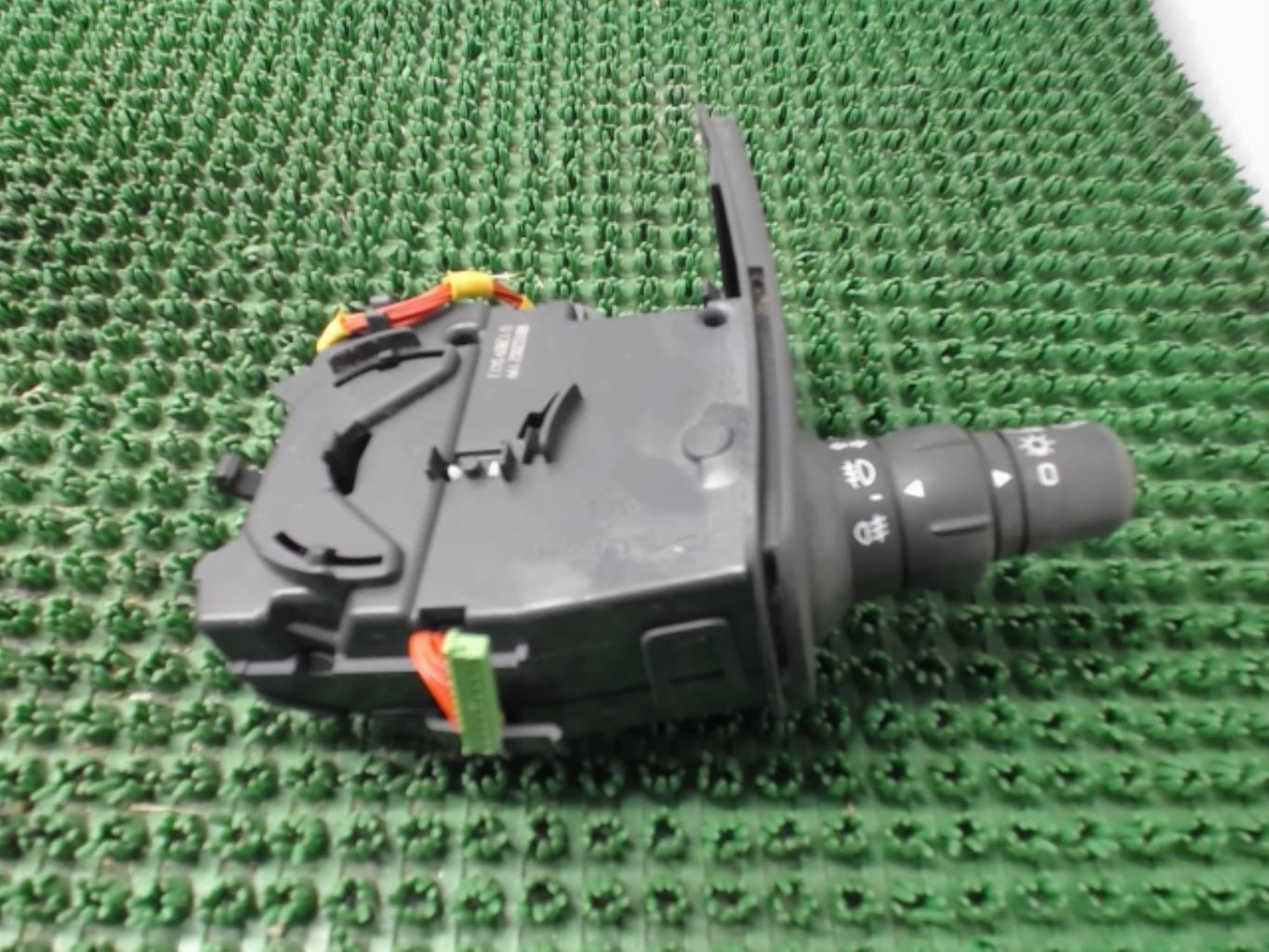 Commodo phare RENAULT CLIO 3 PHASE 2 Diesel - 1