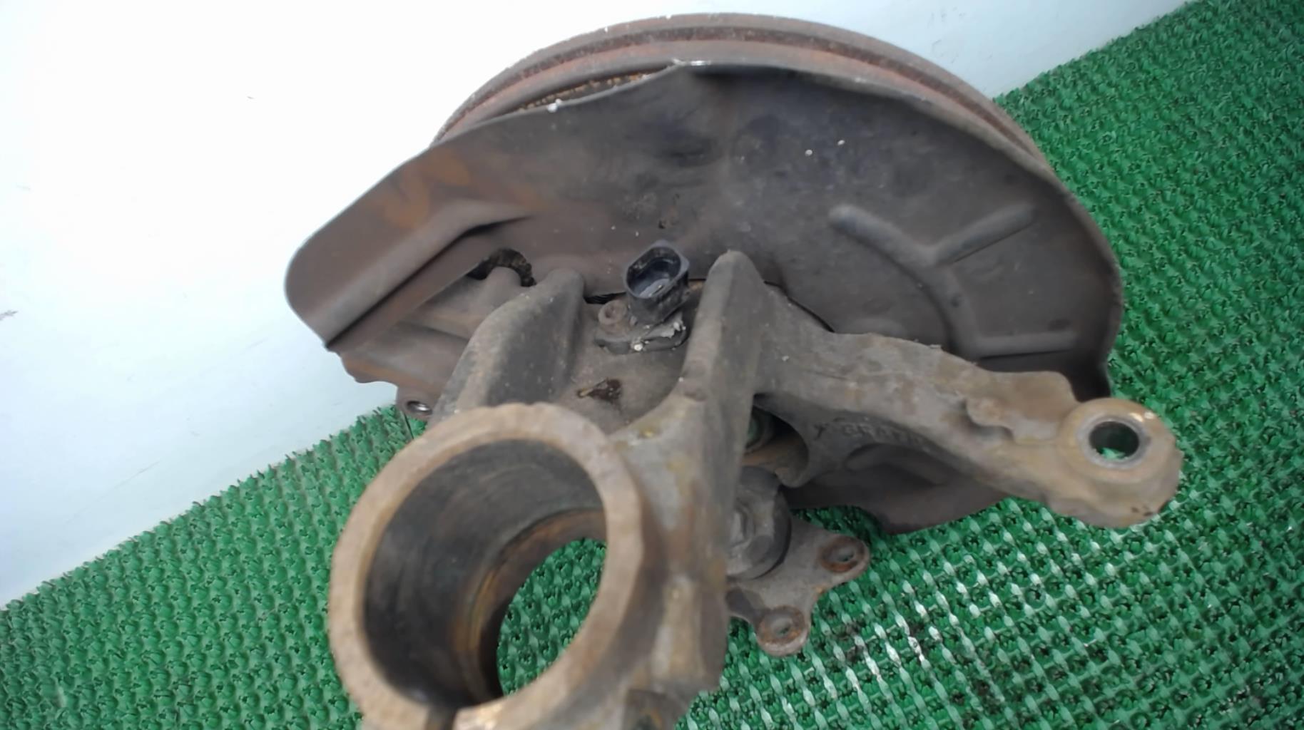 Pivot de moyeu avant droit VOLKSWAGEN FOX Essence - 1