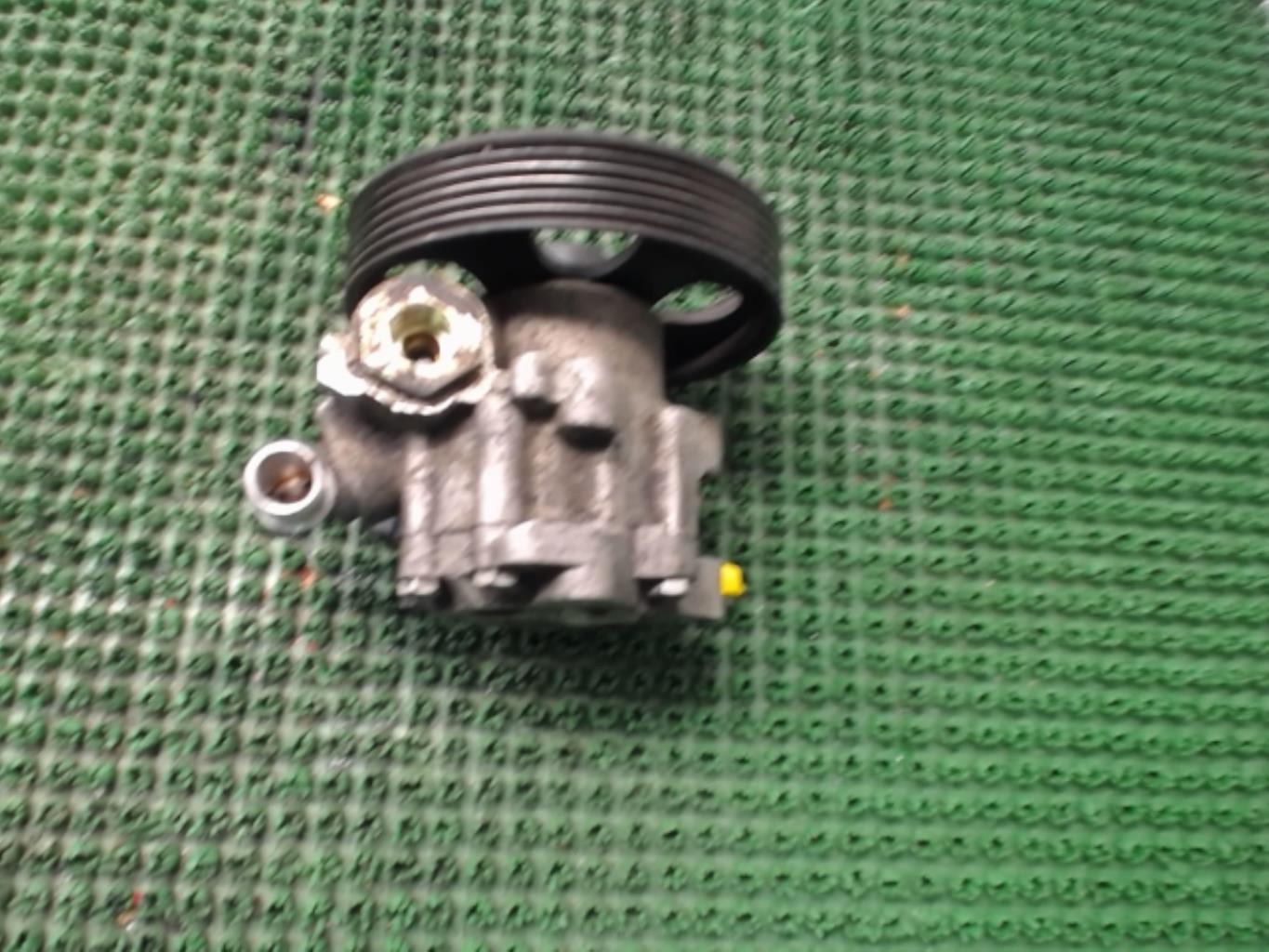 Pompe de direction CITROEN C8 Diesel - 1