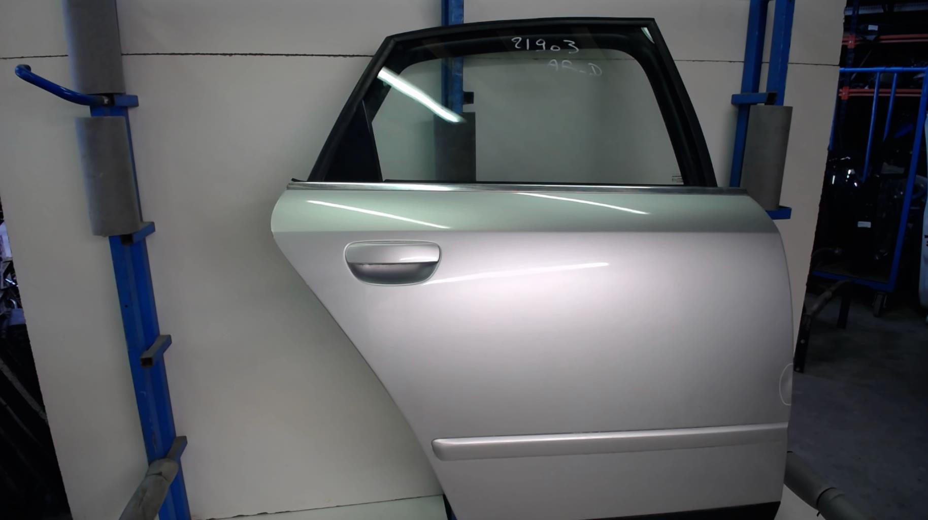Porte arriere droit AUDI A4 2 PHASE 1  - 1