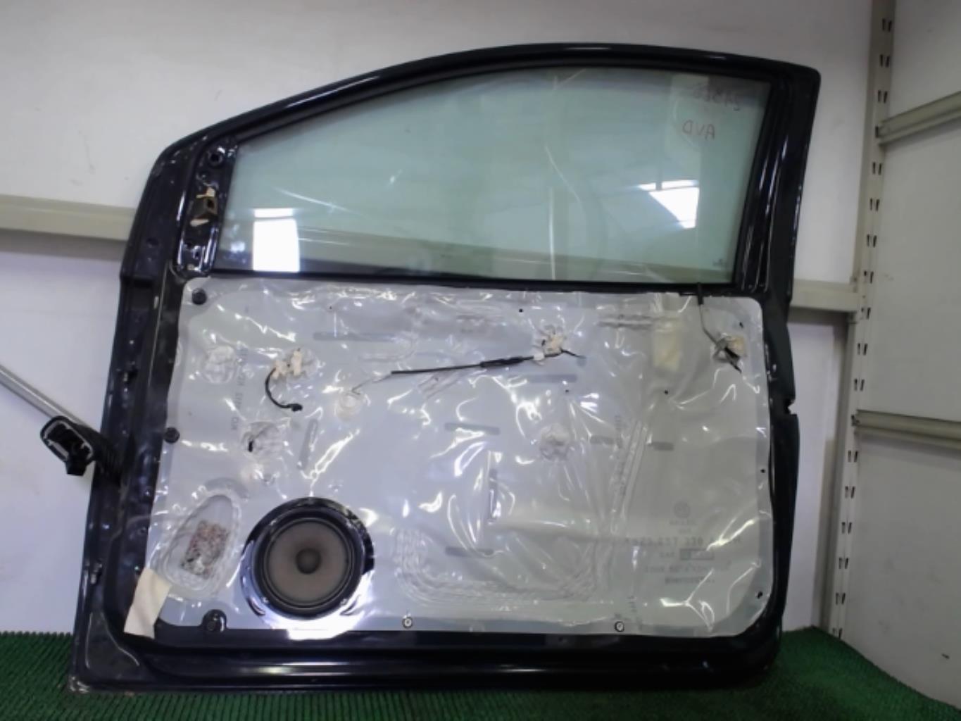 Porte avant droit VOLKSWAGEN FOX Essence - 1