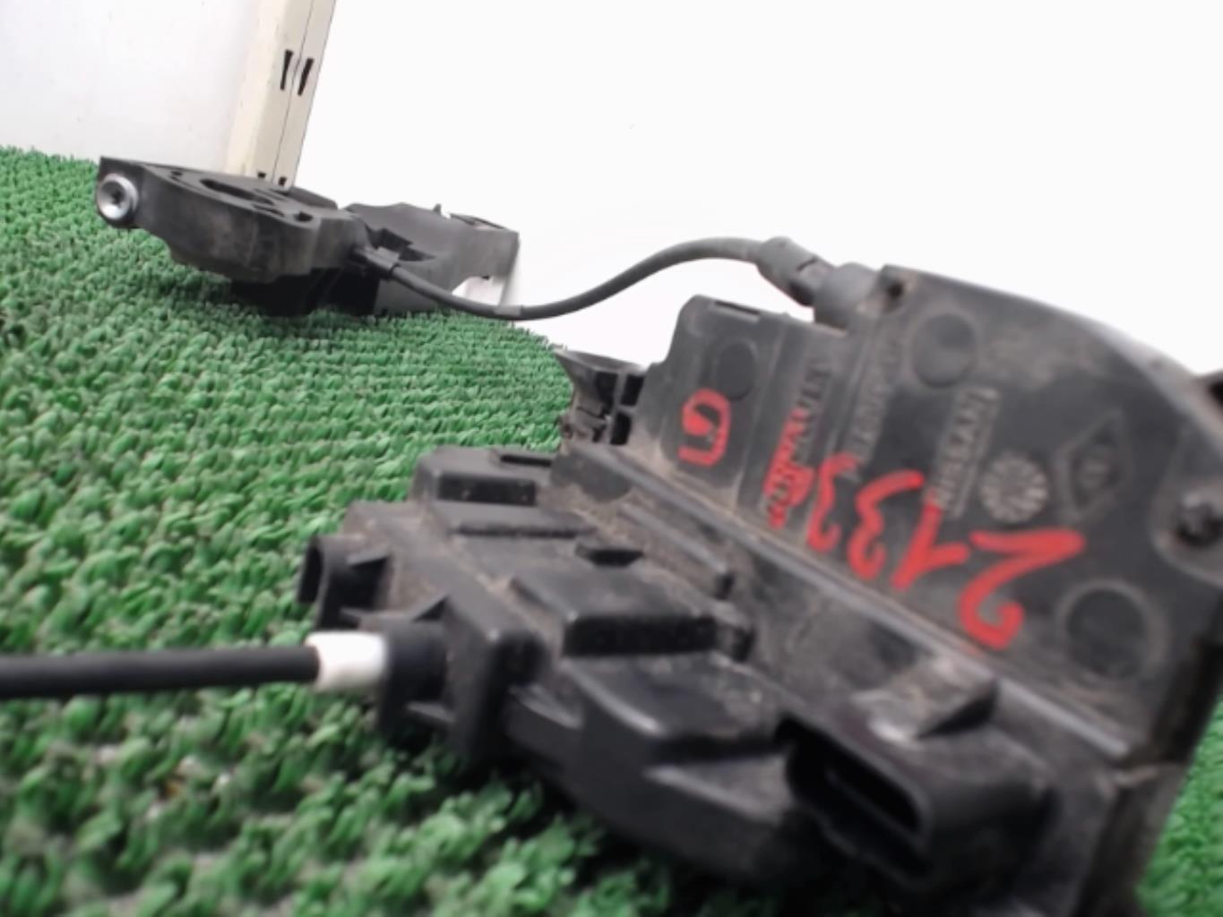 Serrure avant gauche RENAULT CLIO 3 PHASE 2 Diesel - 1