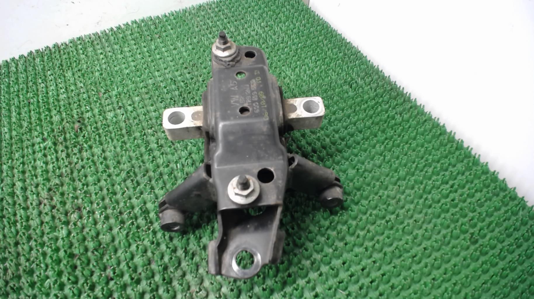 Support moteur gauche VOLKSWAGEN FOX Essence - 1