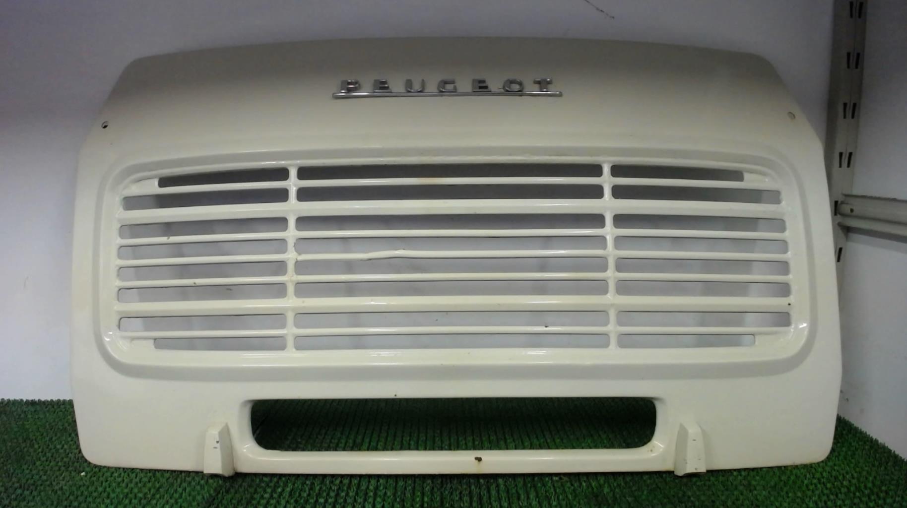 Calandre PEUGEOT J7 Diesel - 1