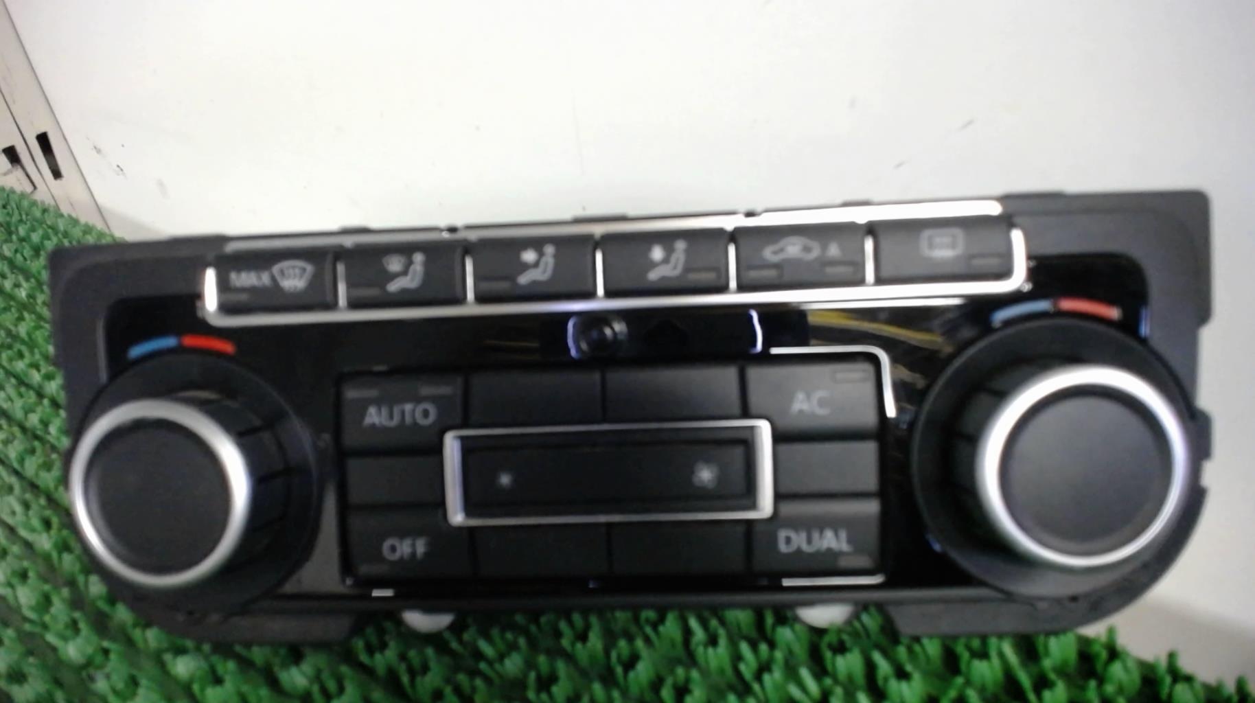 Commande chauffage VOLKSWAGEN GOLF 6 Diesel - 1