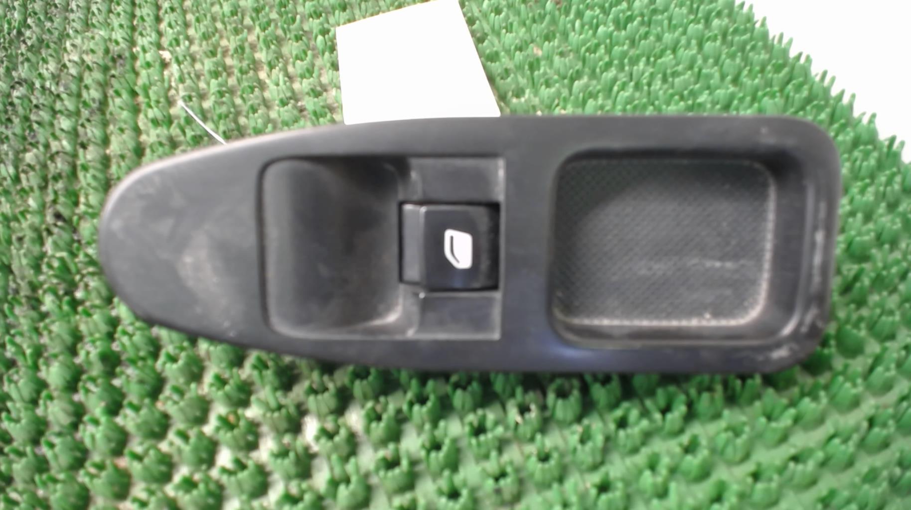 Interrupteur de leve vitre avant droit CITROEN JUMPY 2 Diesel - 1