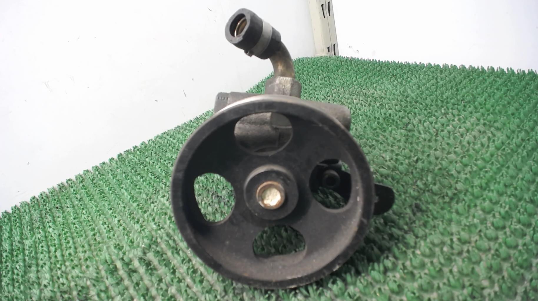 Pompe de direction PEUGEOT 106 PHASE 2 Essence - 1
