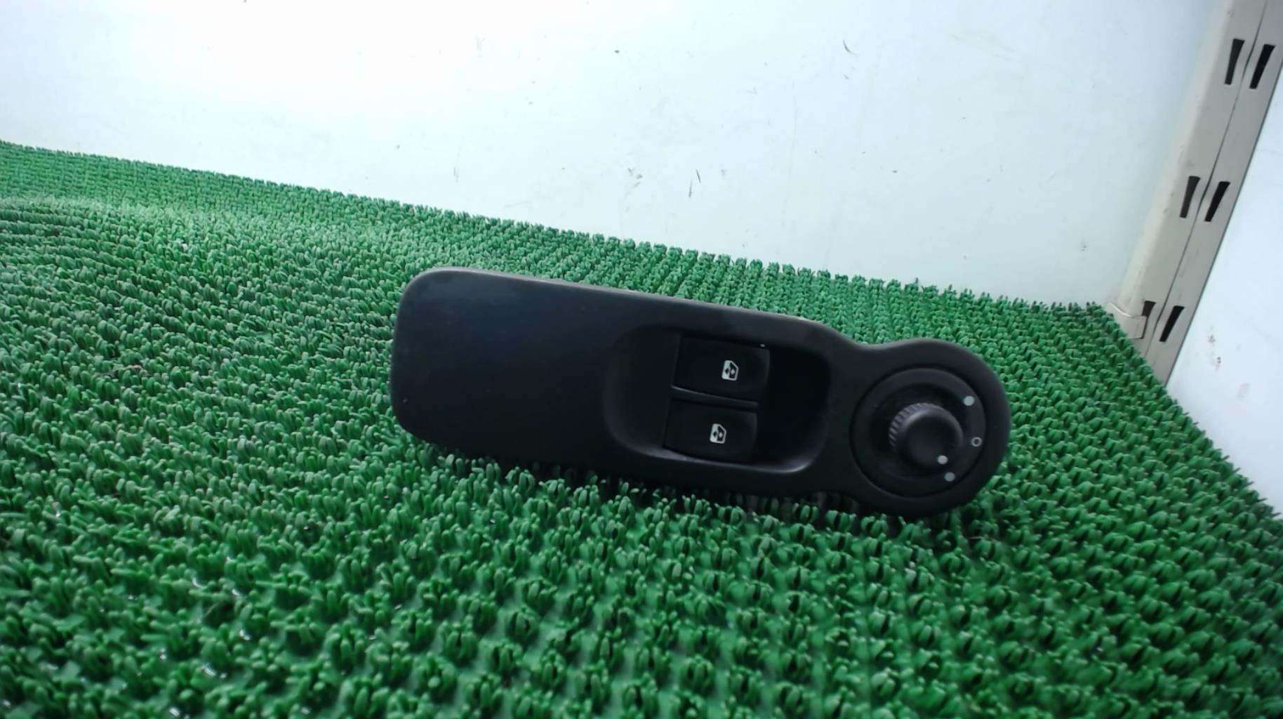 Interrupteur de leve vitre RENAULT MODUS PHASE 2 Essence - 1